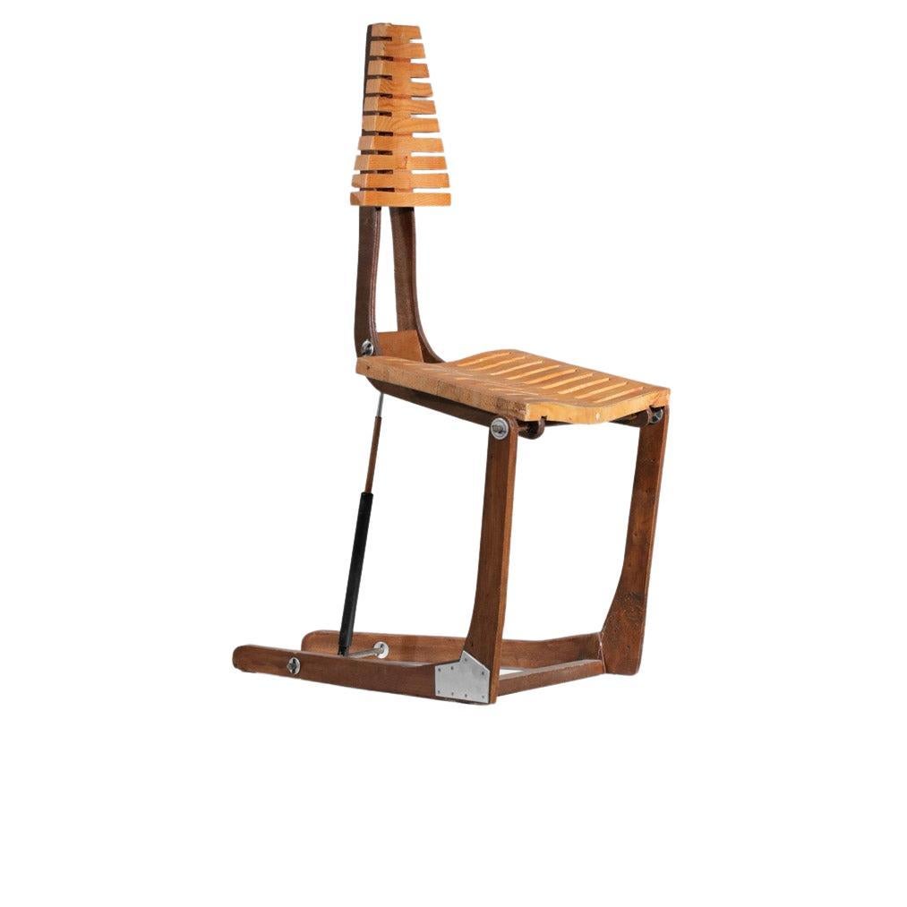 Handgefertigter Stuhl, einzigartiger Prototyp, montiert auf Zylinder, Massivholz, 80er Jahre