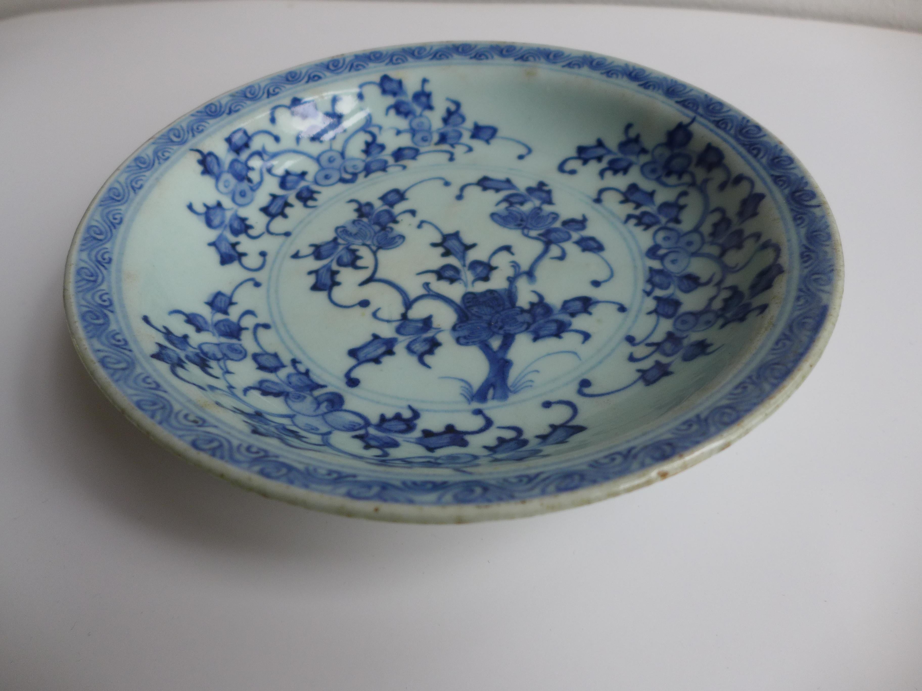 Fait main Assiette chinoise artisanale de la période Kangxi en vente