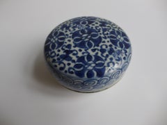 Handcrafted Chinese Porcelain Box from the Kangxi Period