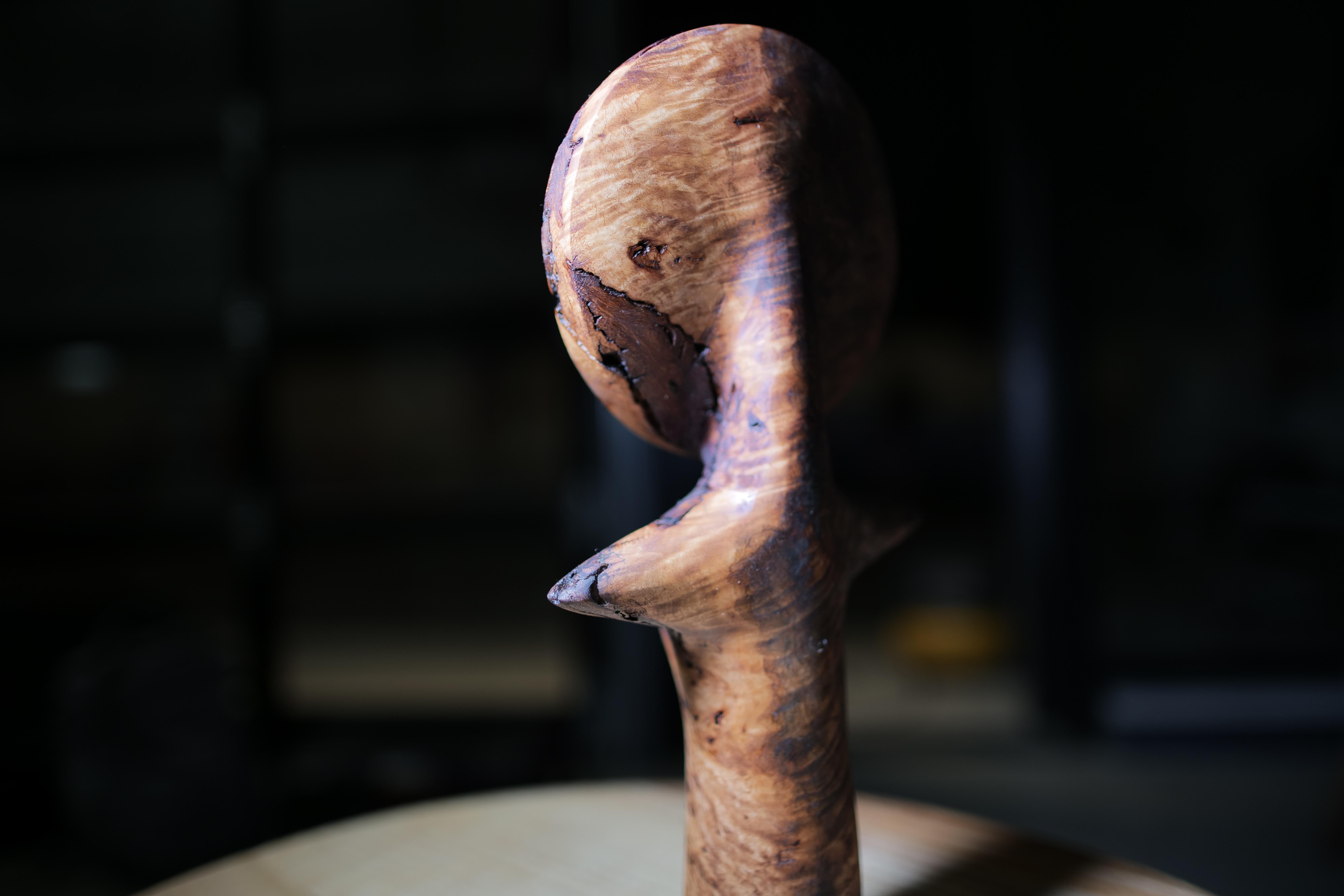 Handcrafted Contemporary Akuaba Doll Sculpture - Inspiriert von Ashanti Tradition (Holz) im Angebot