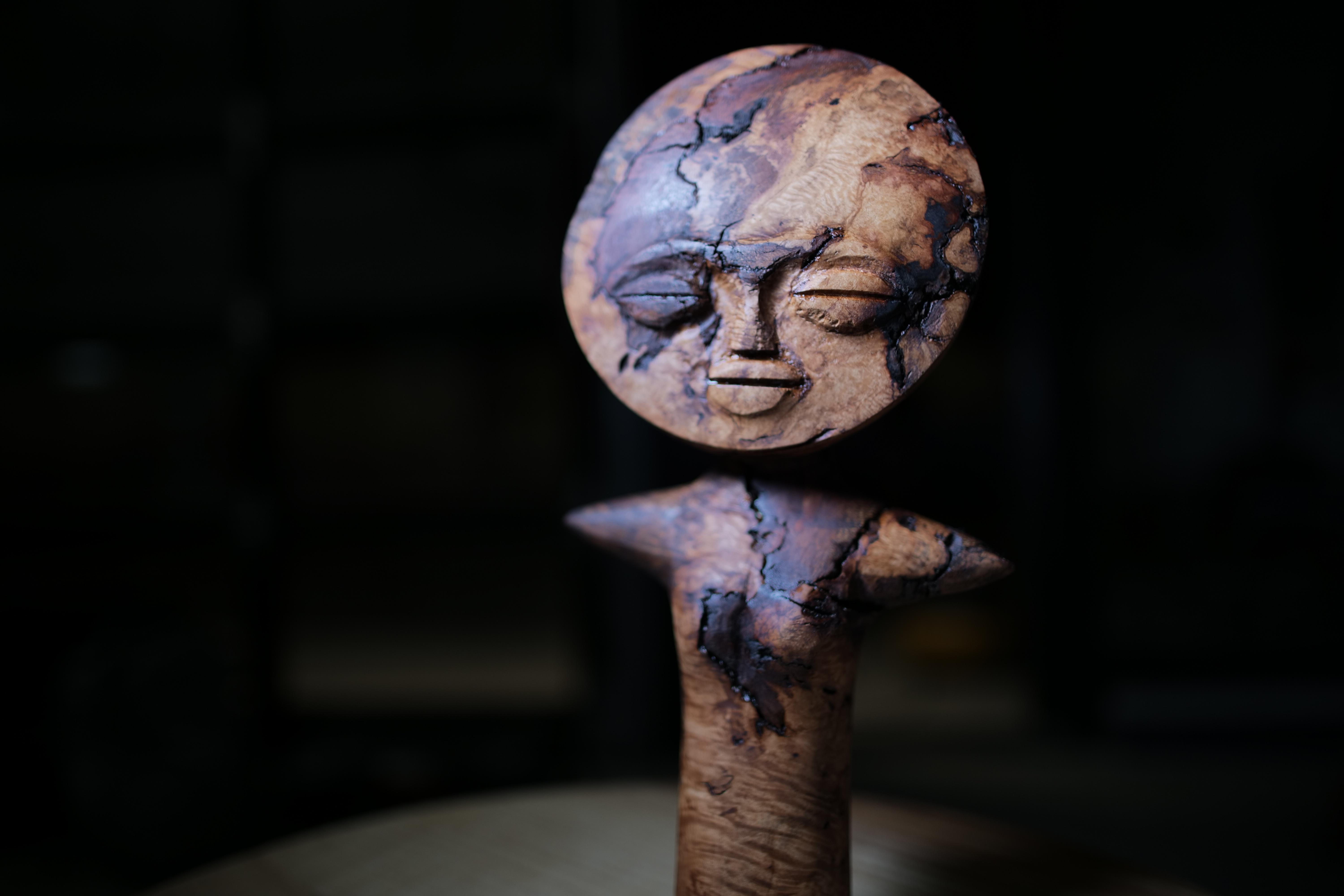 Handcrafted Contemporary Akuaba Doll Sculpture - Inspiriert von Ashanti Tradition im Angebot 1