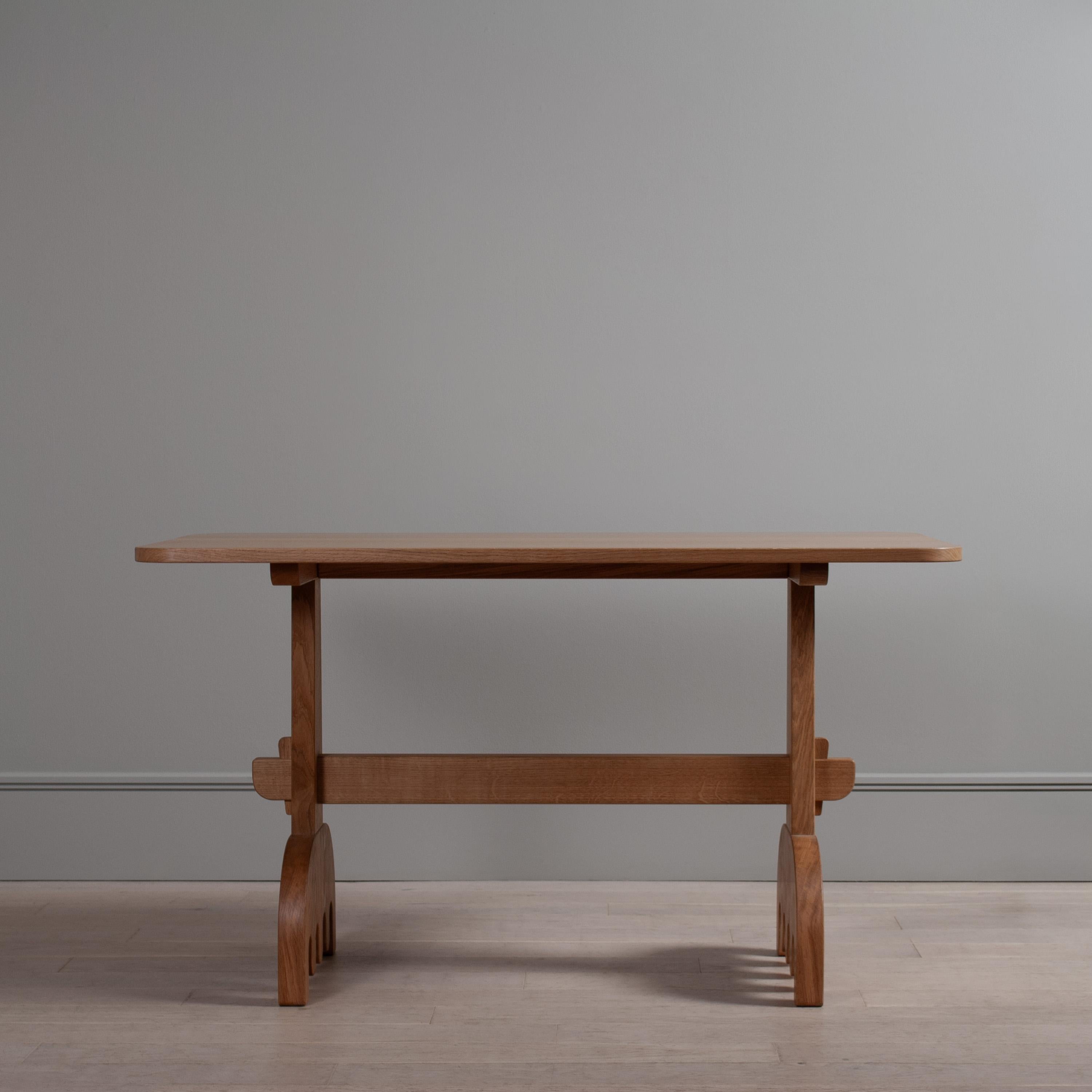 Moderno Tavolo da refettorio in Oak Contemporary realizzato a mano in vendita
