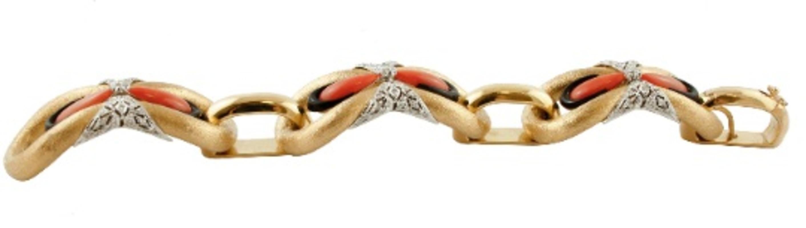 Women's Handcrafted Coral, Onyx, Diamonds, 18 Karat Yellow Gold Retro Bracelet For Sale