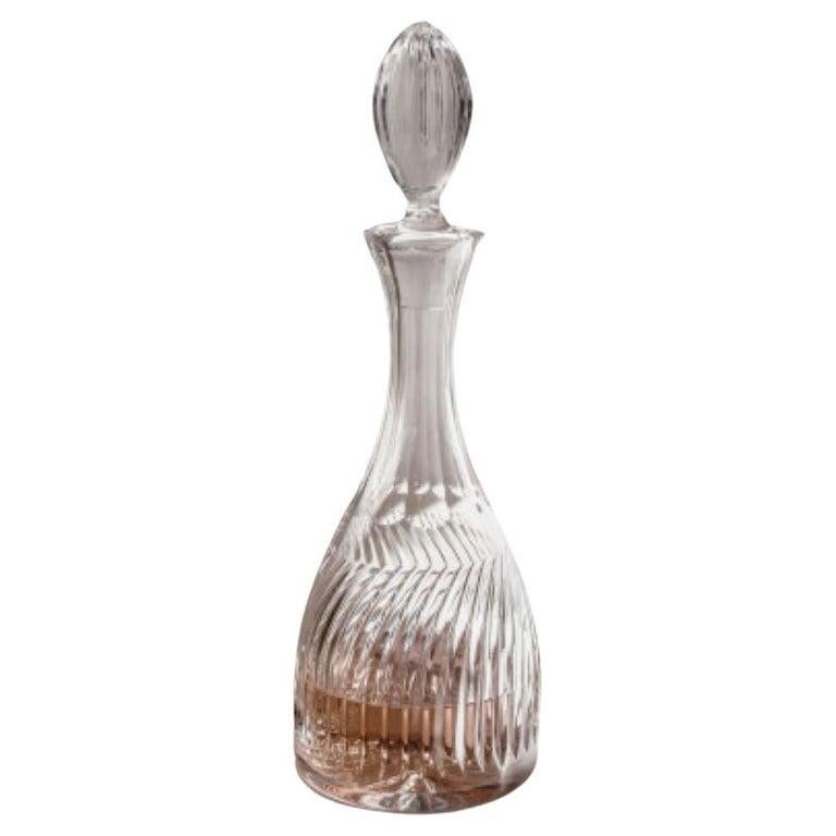Handcrafted Crystal Decanter of 33.81 us fl oz  in design 