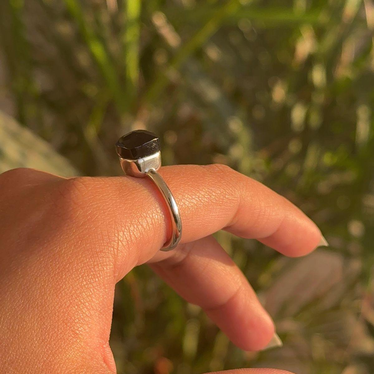 For Sale:  Handcrafted Cushion Black Onyx Solitaire Unisex Ring in 925 Sterling Silver 2