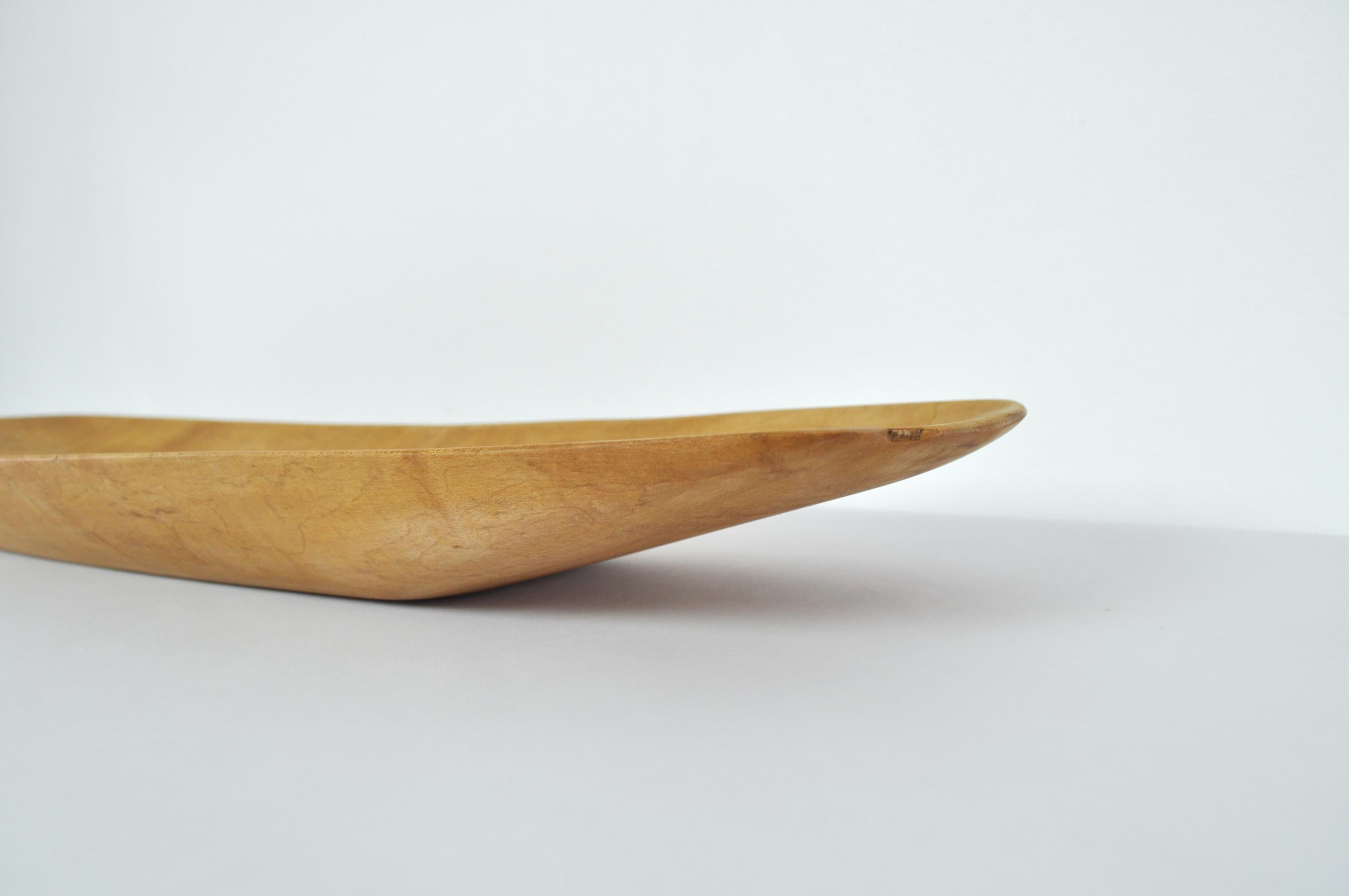 Handcrafted Danish Birch Dish with an Organic Design, 1960s For Sale 3