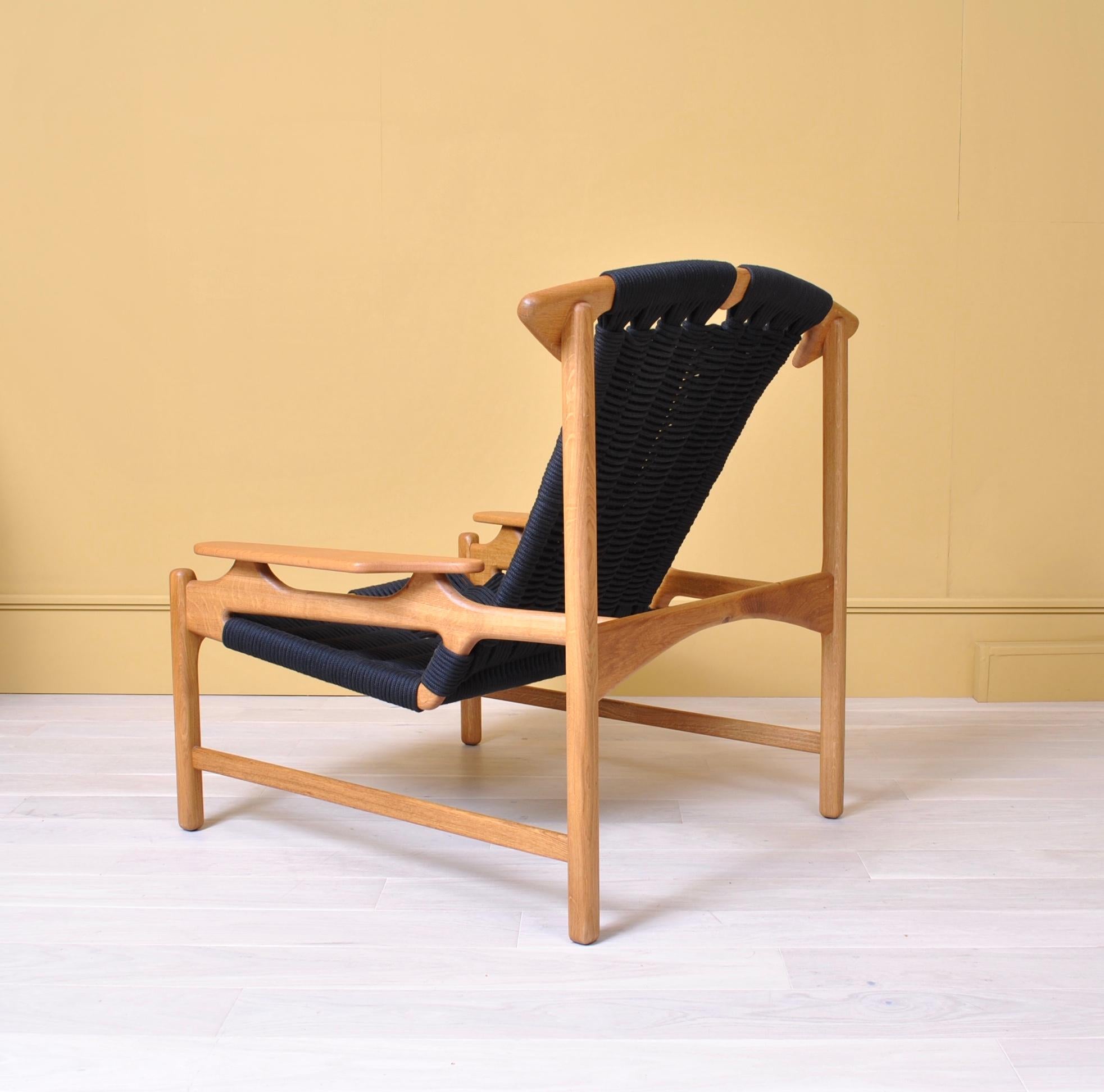 Handcrafted Danish Oak Lounge Chair by Martin Godsk 4
