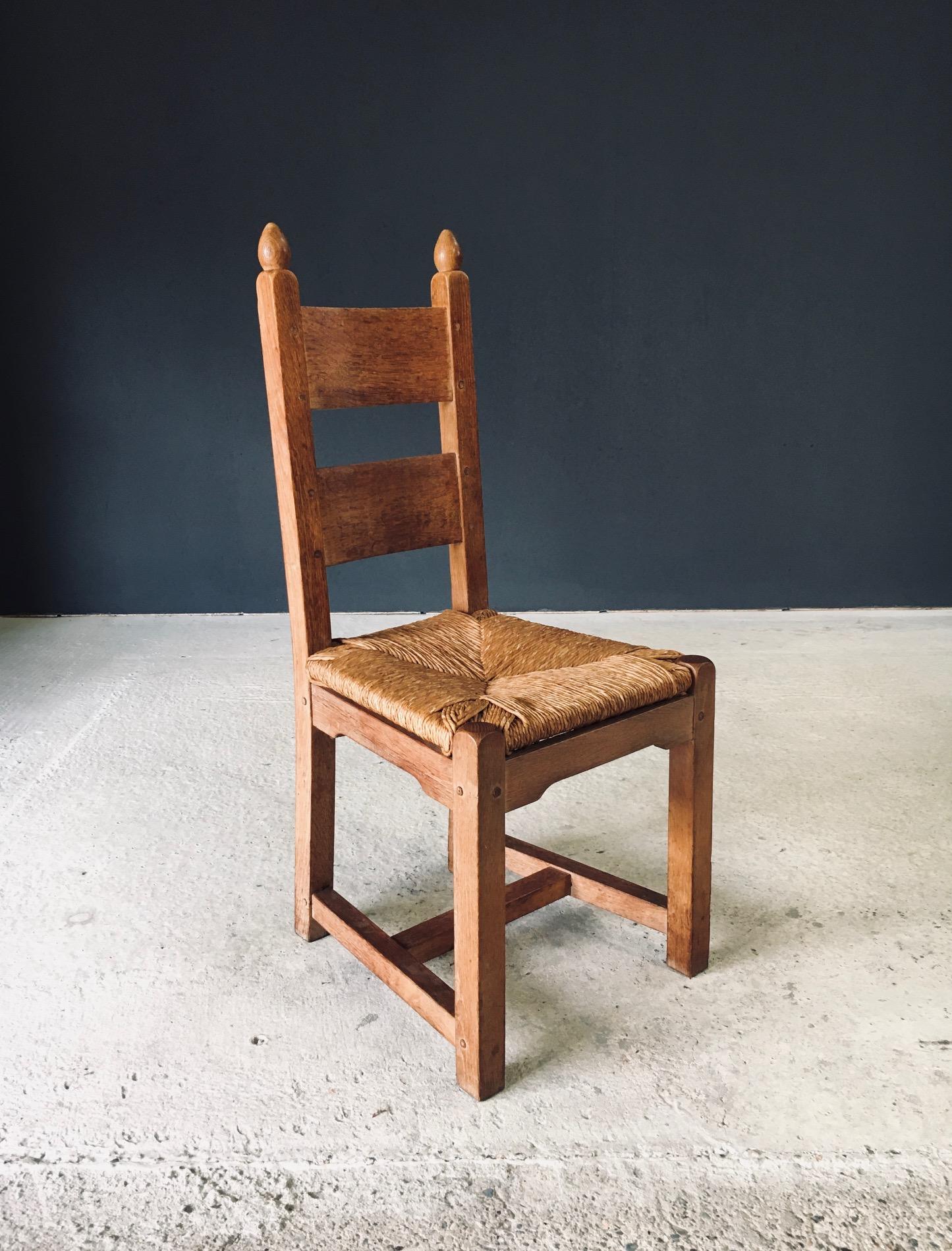 Handgefertigtes Design Schwere Eiche & Binsen Esszimmerstühle, Belgien 1960er Jahre im Angebot 3
