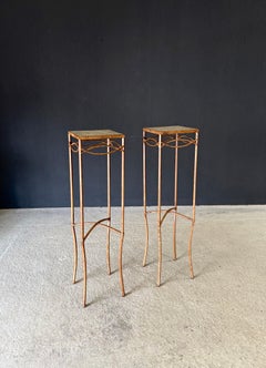 Set di tavoli alti con piedistallo dal design artigianale, Francia, anni ’90