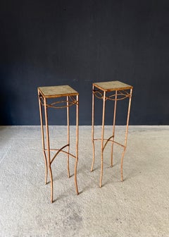 Set di tavoli alti con piedistallo dal design artigianale, Francia, anni ’90
