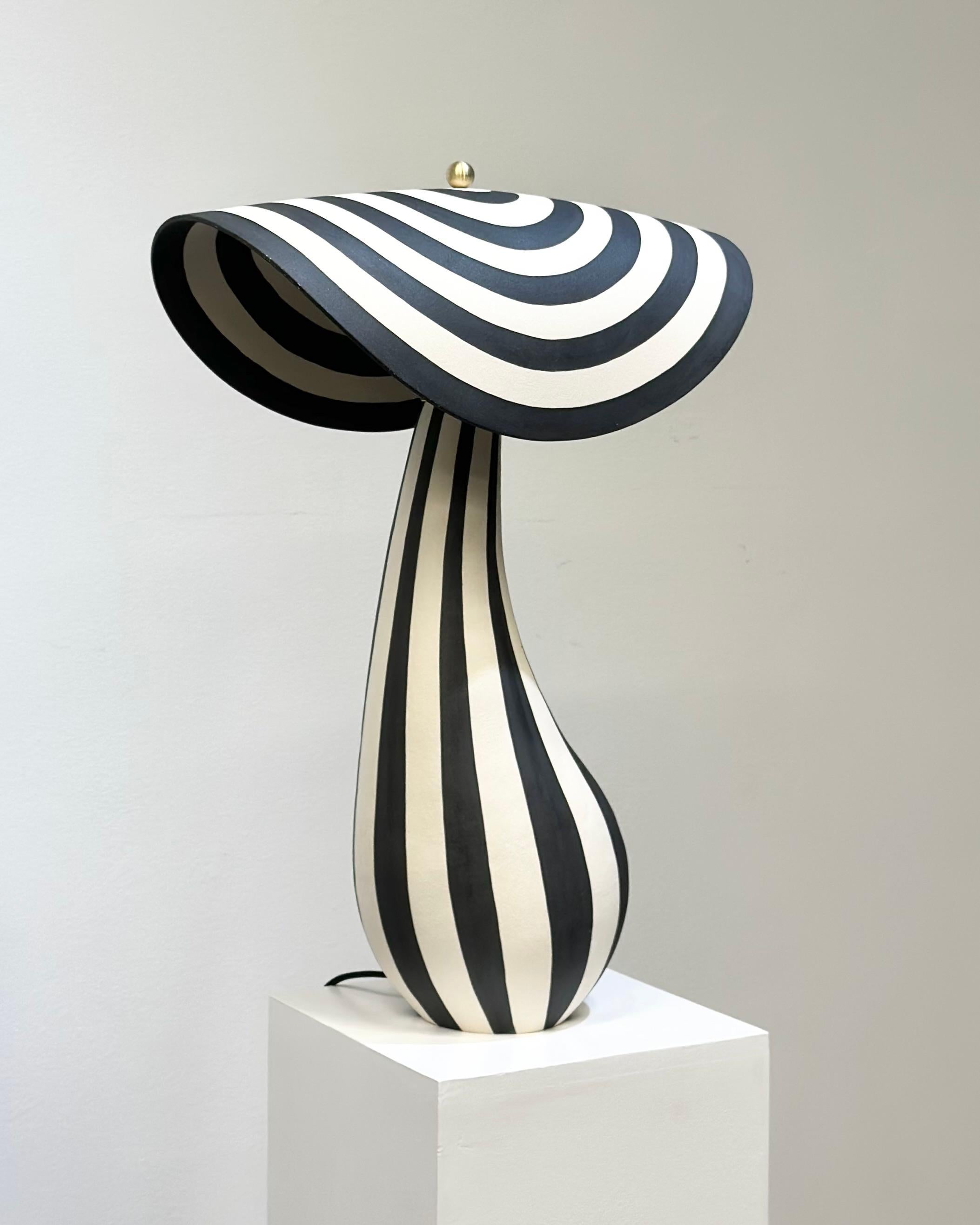 Scandinave moderne Handcrafted desk lamp by Jossolini en vente