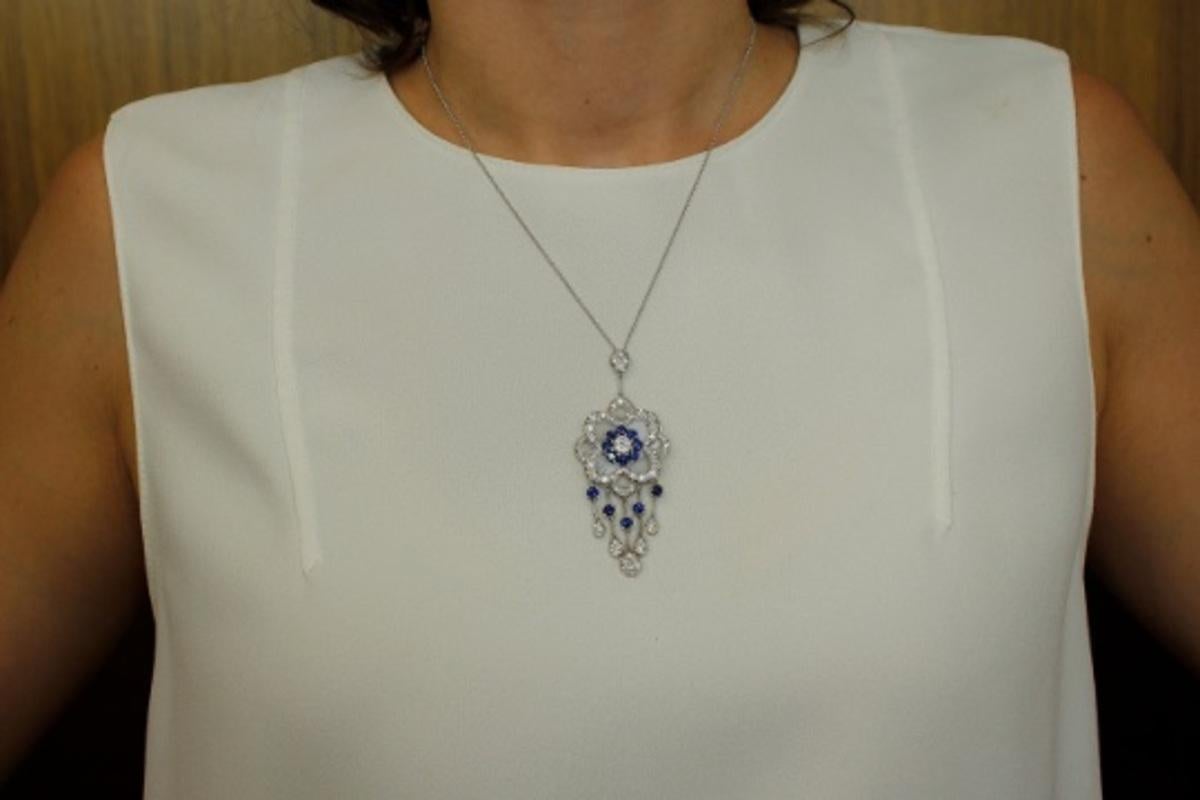Handcrafted Diamonds, Blue Sapphires, 14 Karat White Gold Pendant Necklace In Excellent Condition For Sale In Marcianise, Marcianise (CE)