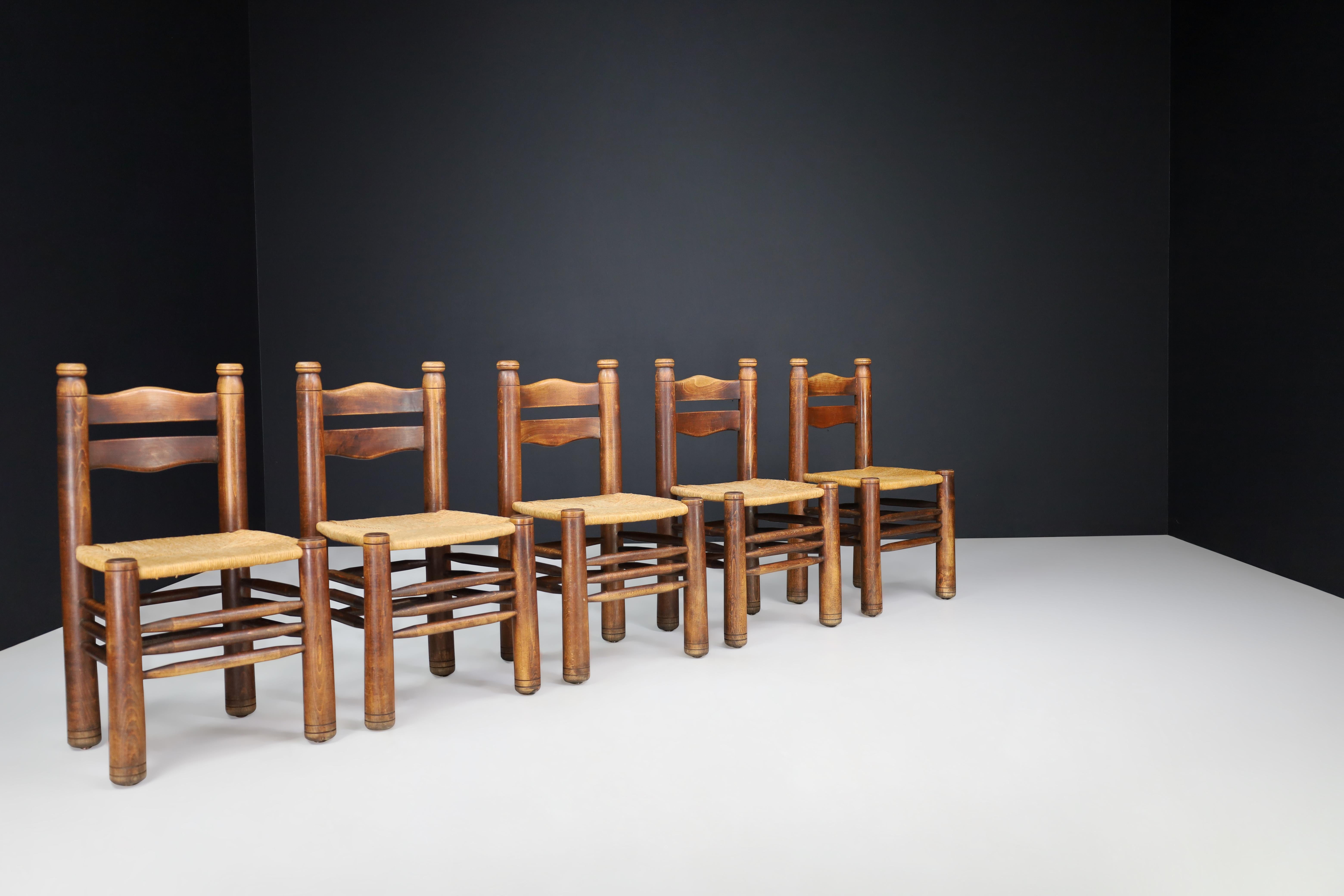 Mid-20th Century Handcrafted Dining Room Chairs in Wood and Rush, France, 1940s