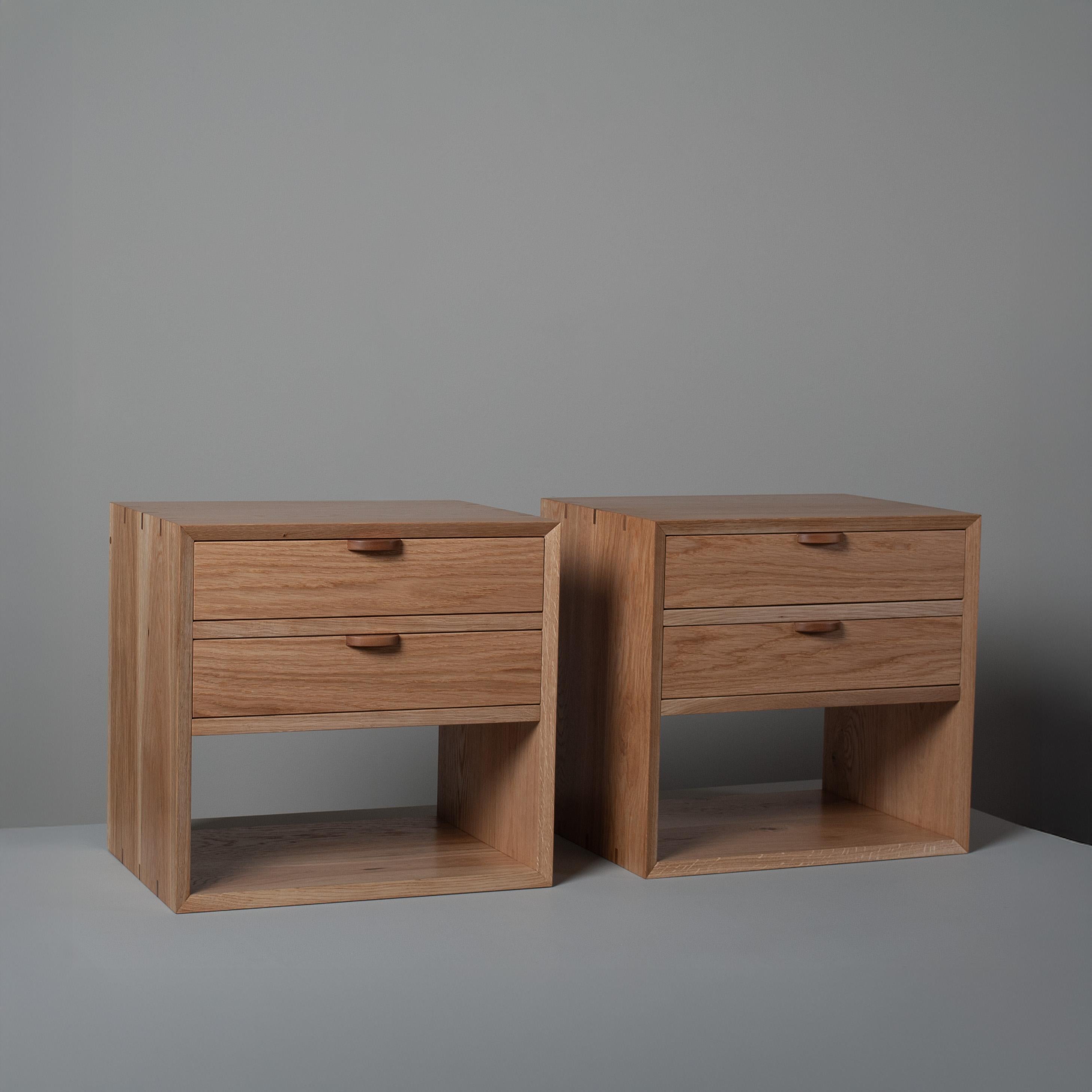 Mesillas de noche flotantes artesanales de doble cajón Inglés en venta