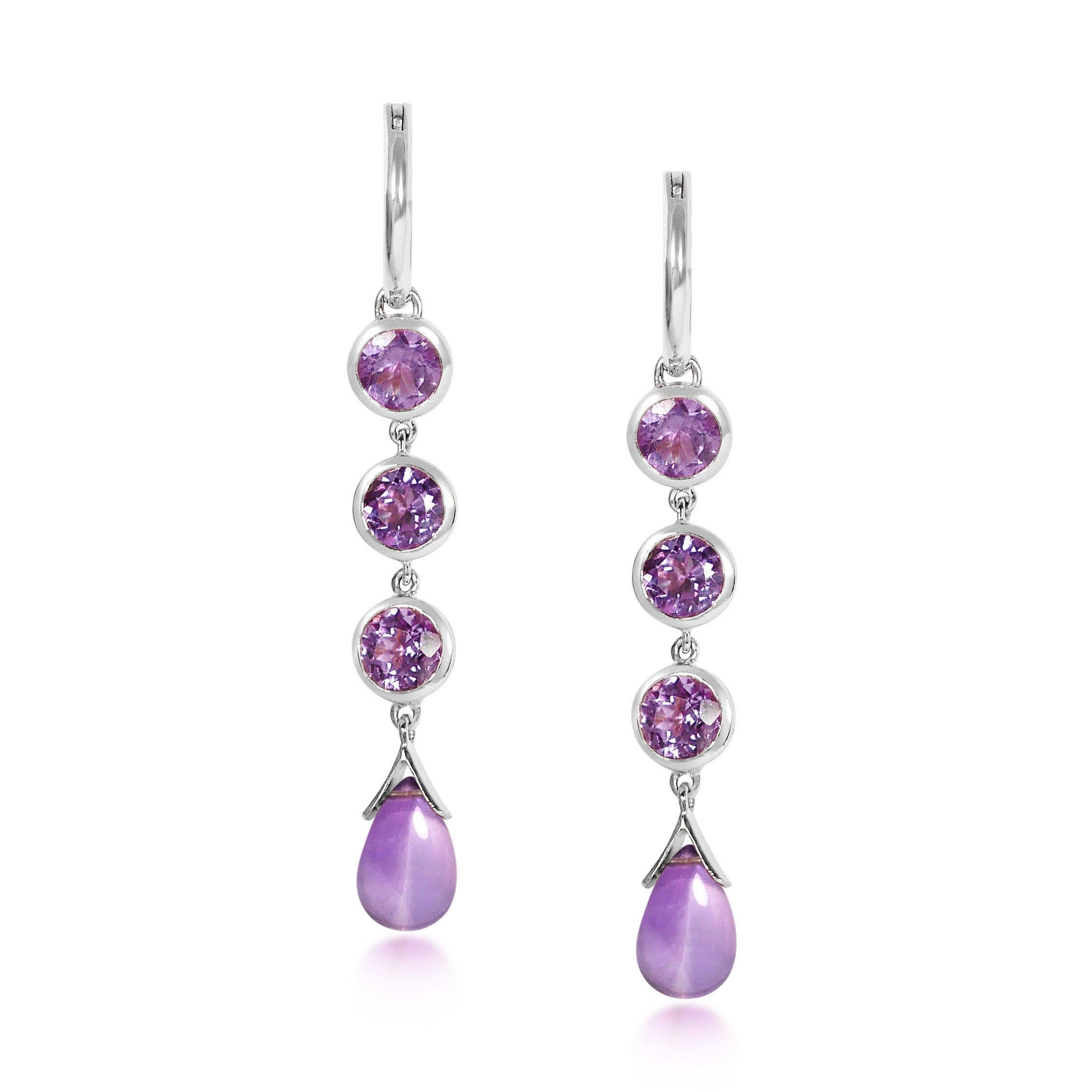 Contemporary Handcrafted 1.50 Carats Amethysts 18 Karat White Gold Drop Earrings For Sale