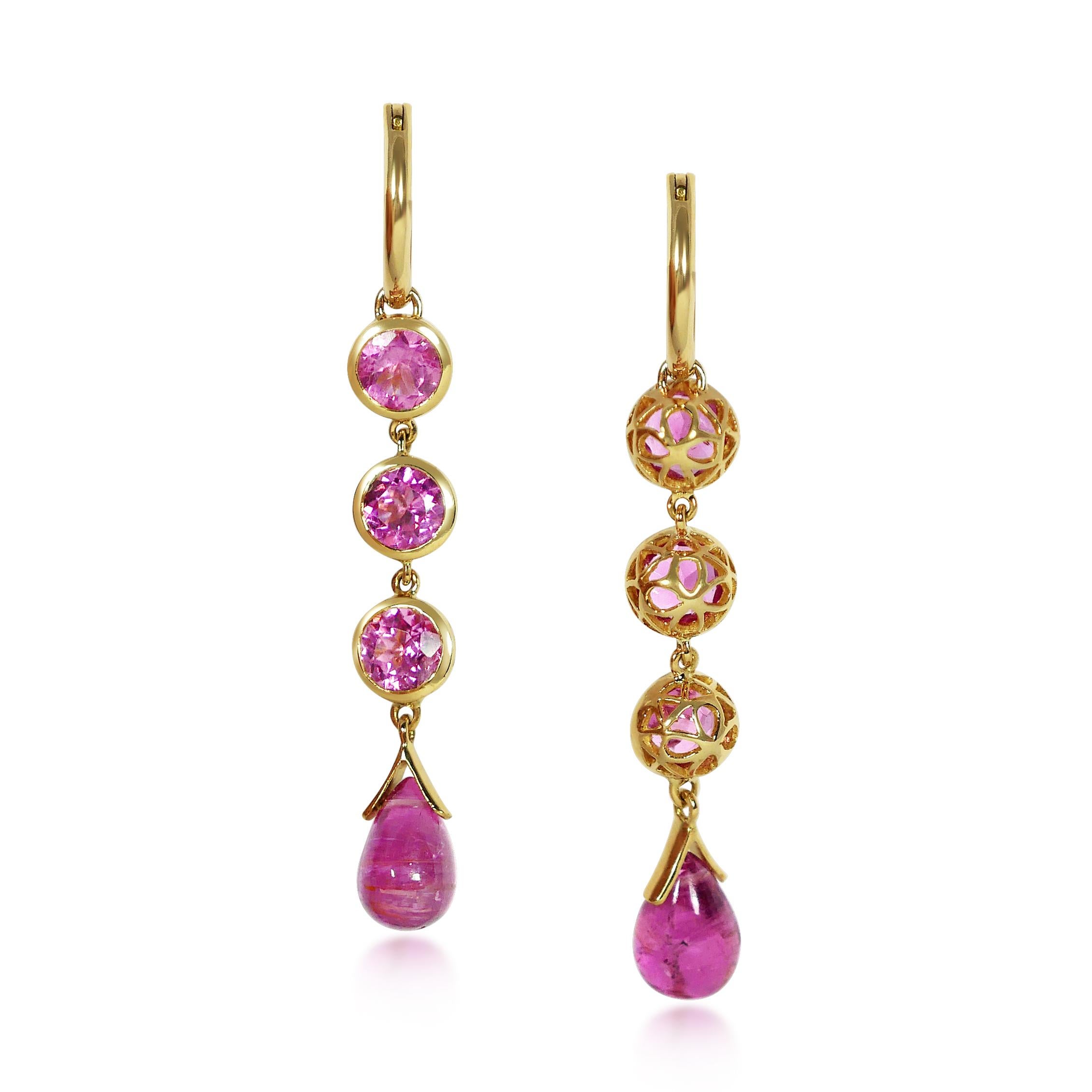 Handgefertigte Tropfenohrringe mit 1,50 Karat rosa Turmalin aus 18 Karat Gelbgold. Unsere kaskadenartigen Ohrringe sind ein elegantes Statement, das durch romantische, tanzende Tropfen aus rosa Turmalin unter einer Reihe von 6 mm großen, runden rosa