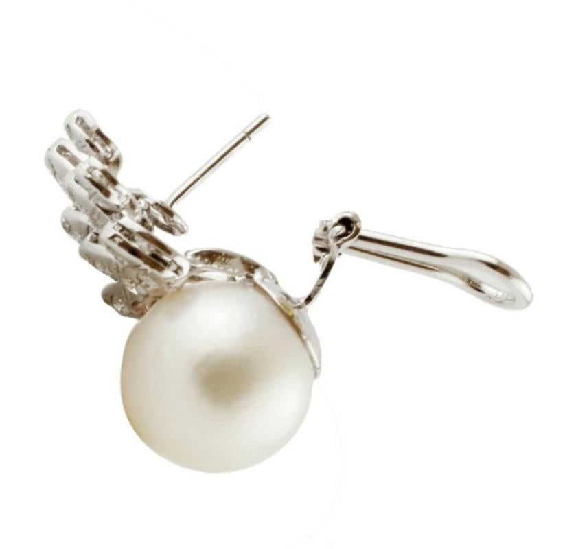 Handcrafted Earrings South Sea Pearls, Diamonds, in 14 Karat White Gold In Good Condition In Marcianise, Marcianise (CE)