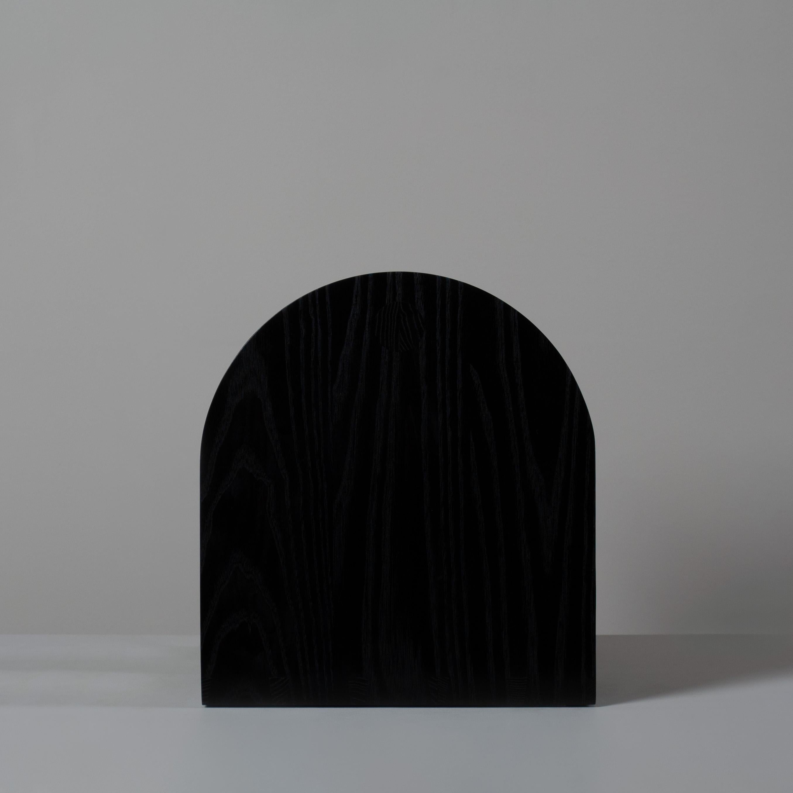 Tavolo da notte a più livelli in Oak Oak Ebanizzato fatto a mano In condizioni Nuovo in vendita a London, GB