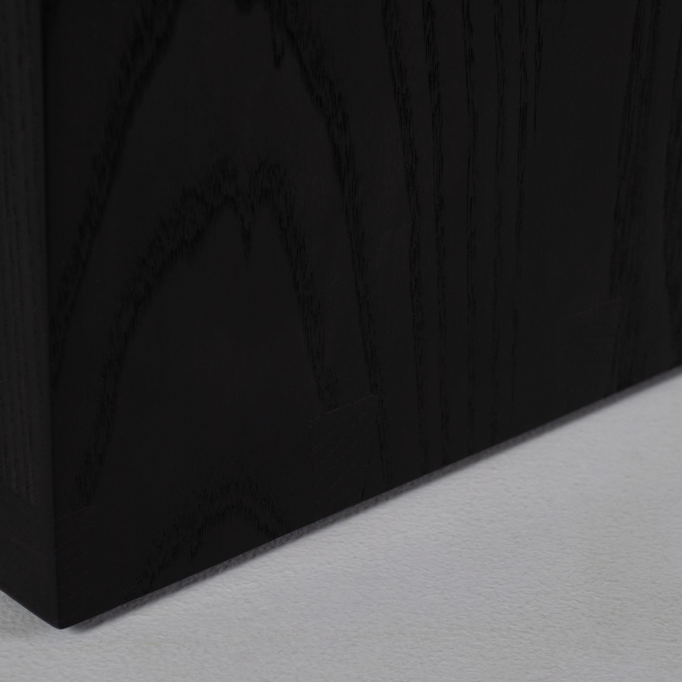 Quercia Tavolo da notte a più livelli in Oak Oak Ebanizzato fatto a mano in vendita