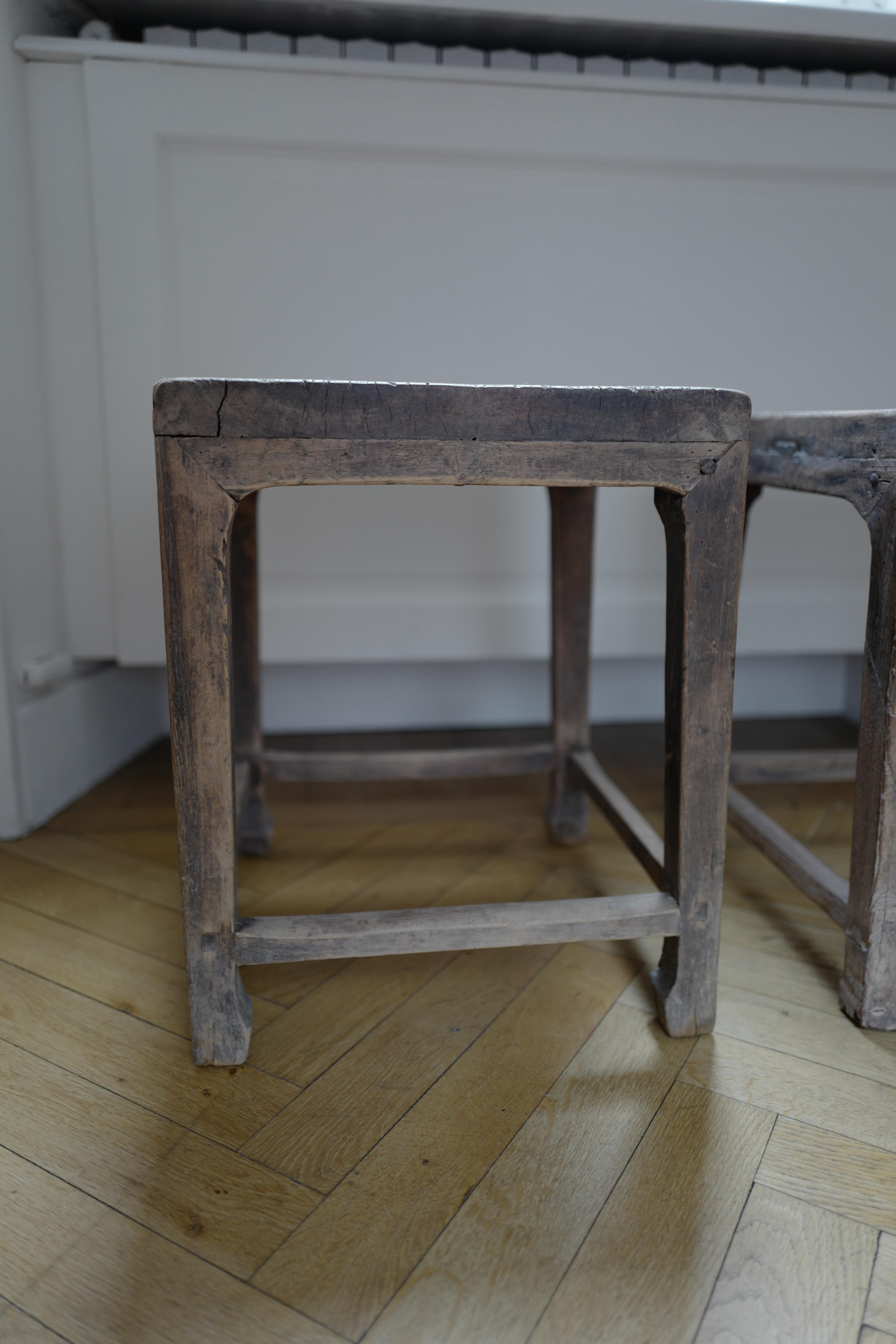 Handcrafted Elm Side Tables, Made in China, circa Early 20th Century In Good Condition For Sale In Milano, IT
