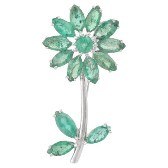 Handmade Genuine Emerald Flower Brooch in 925 Sterling Silver For Sale