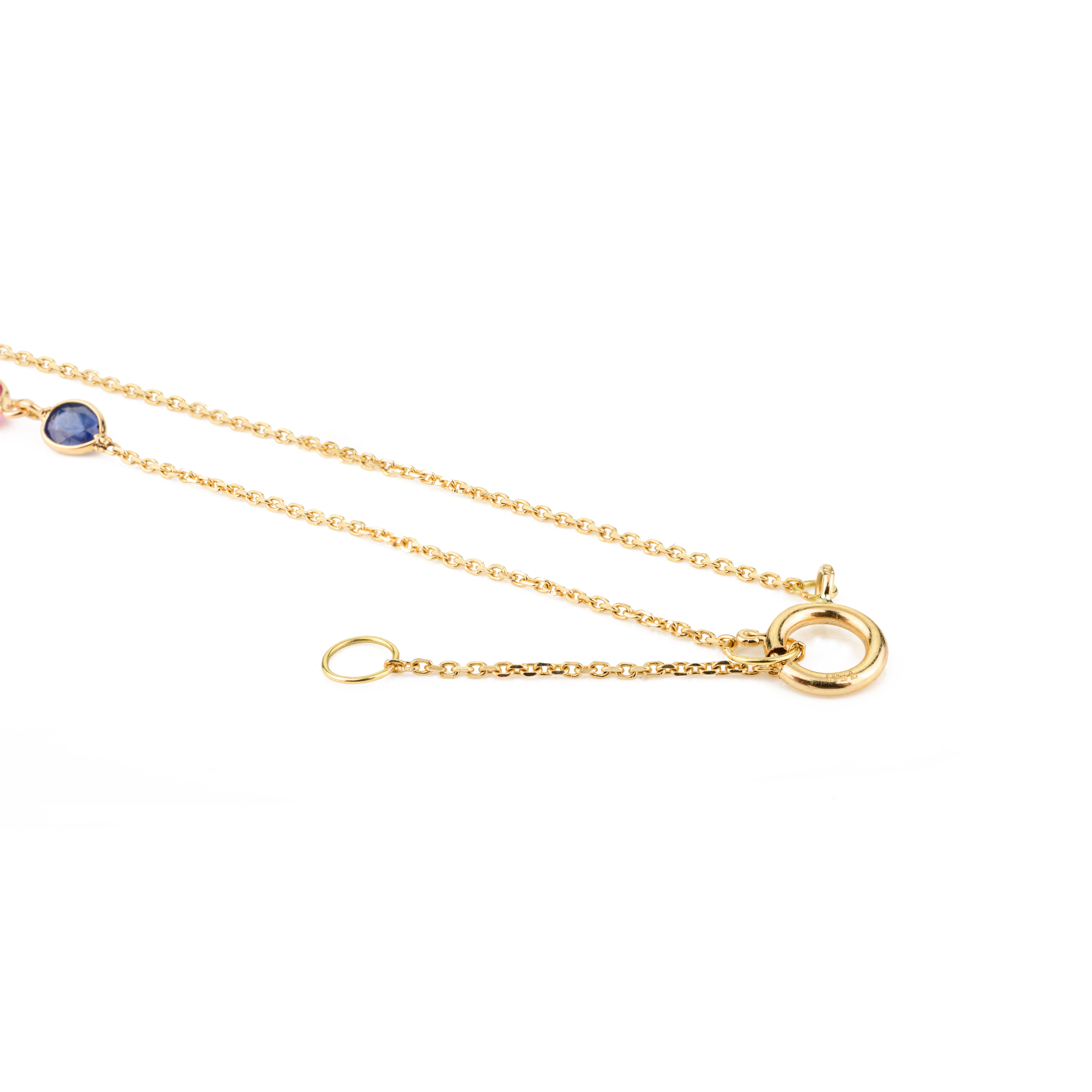 Collier Emeraude Rubis Saphir en Or Jaune 18k fait à la main Pour Maman Neuf - En vente à New York, NY