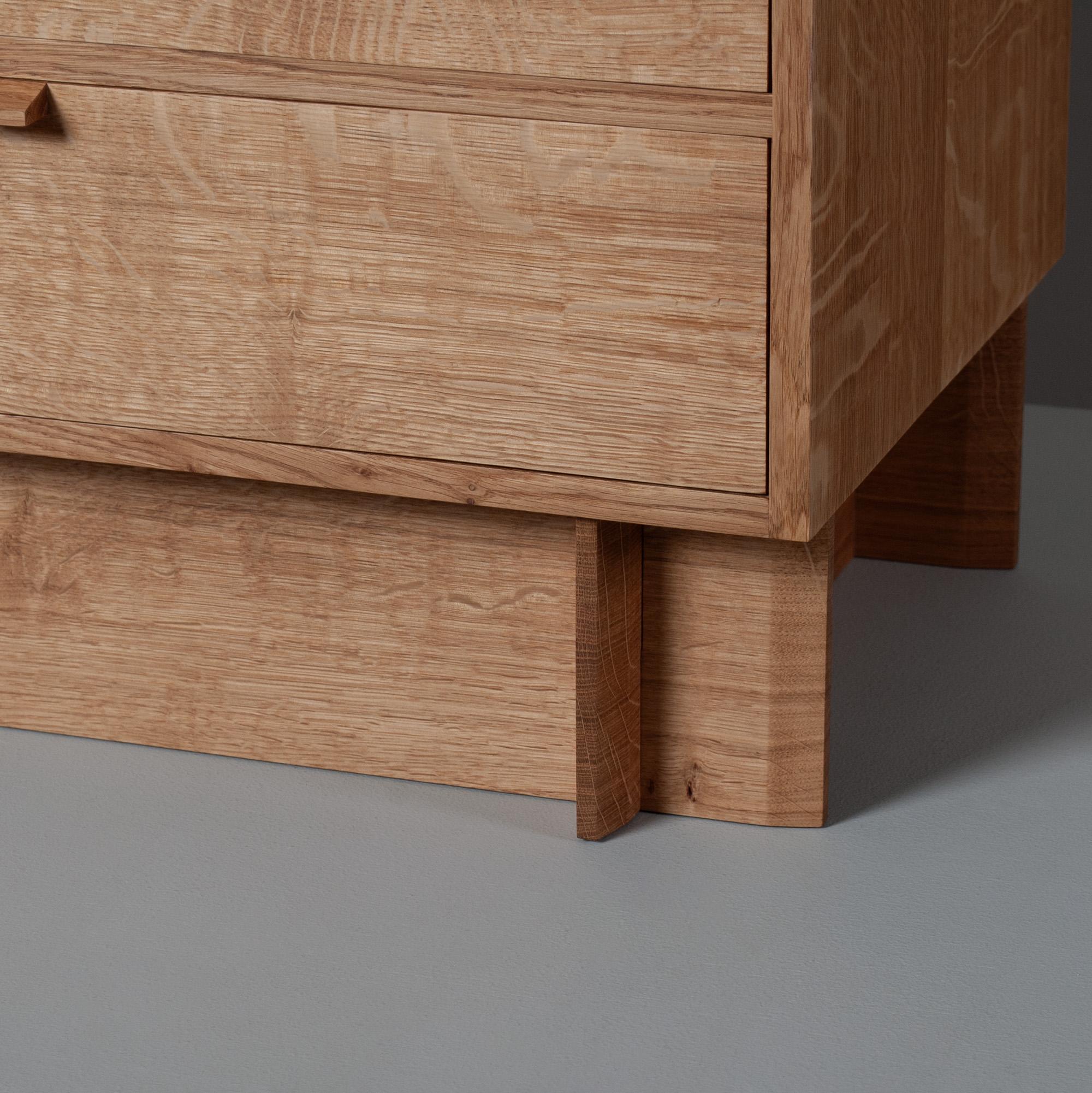 Quercia Cassettiera artigianale in Oak Oak, Comodino in vendita