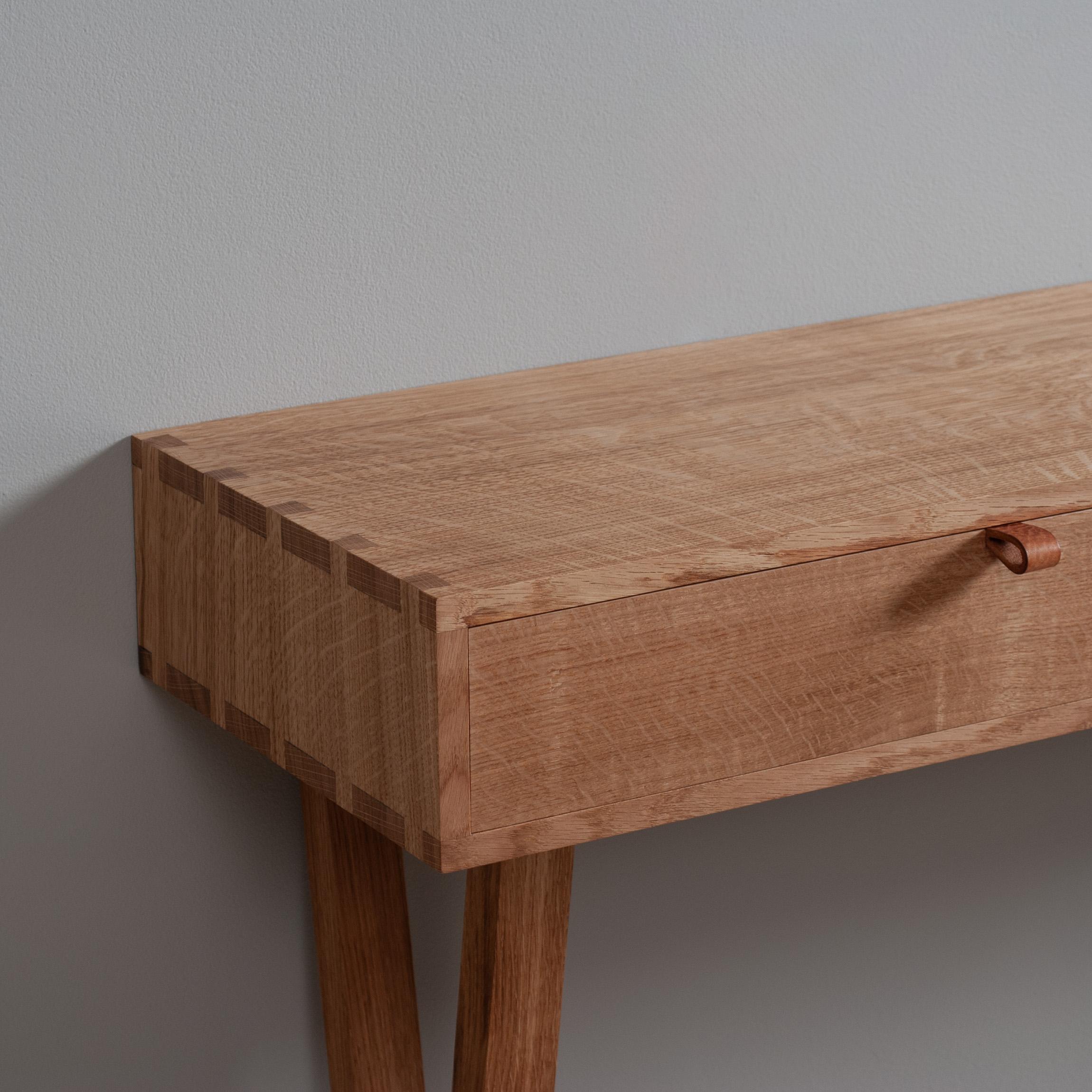 Handcrafted English Oak Console Table With Drawers & Mirror For Sale 1