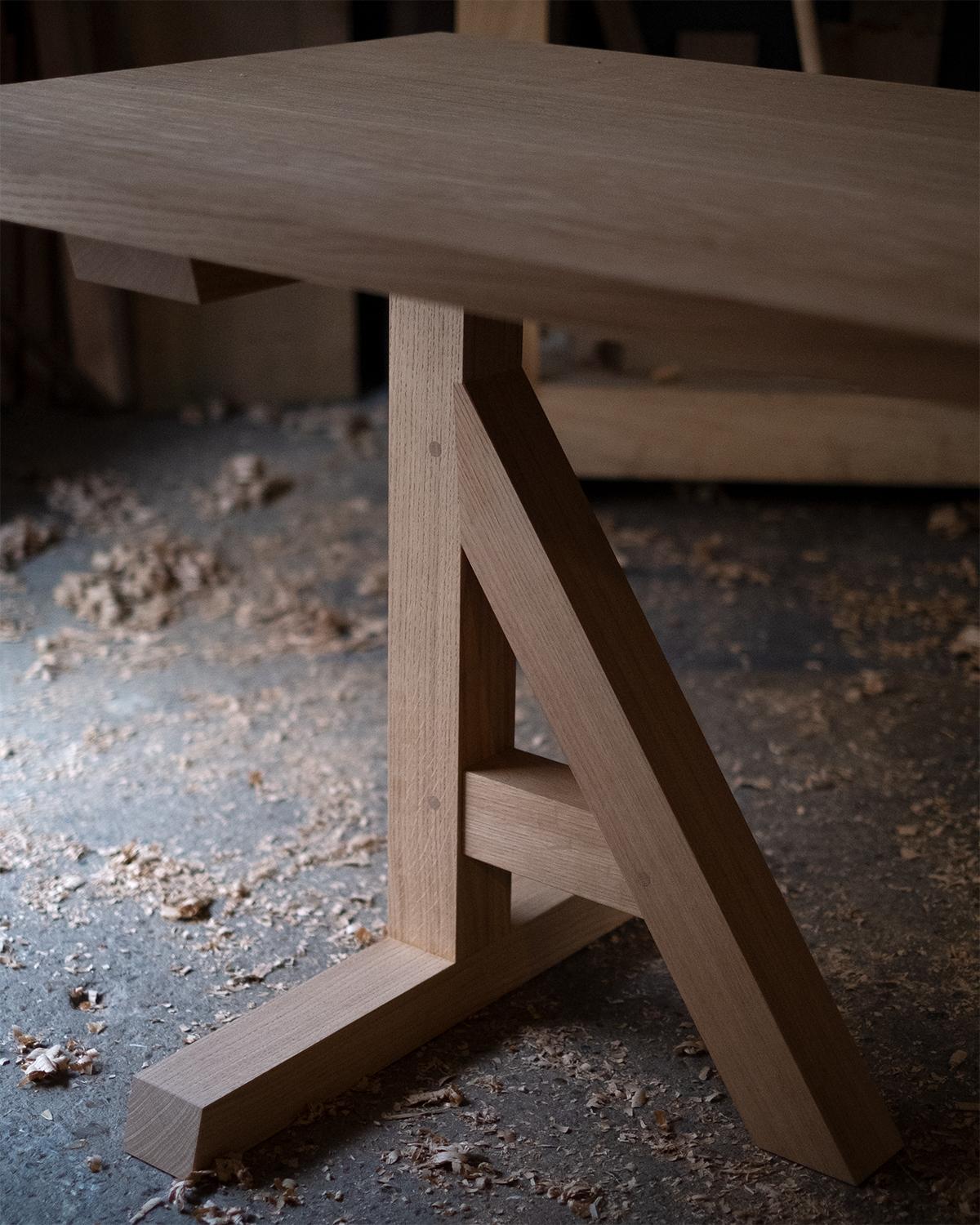 Table anglaise fabriquée à la main Neuf - En vente à London, GB