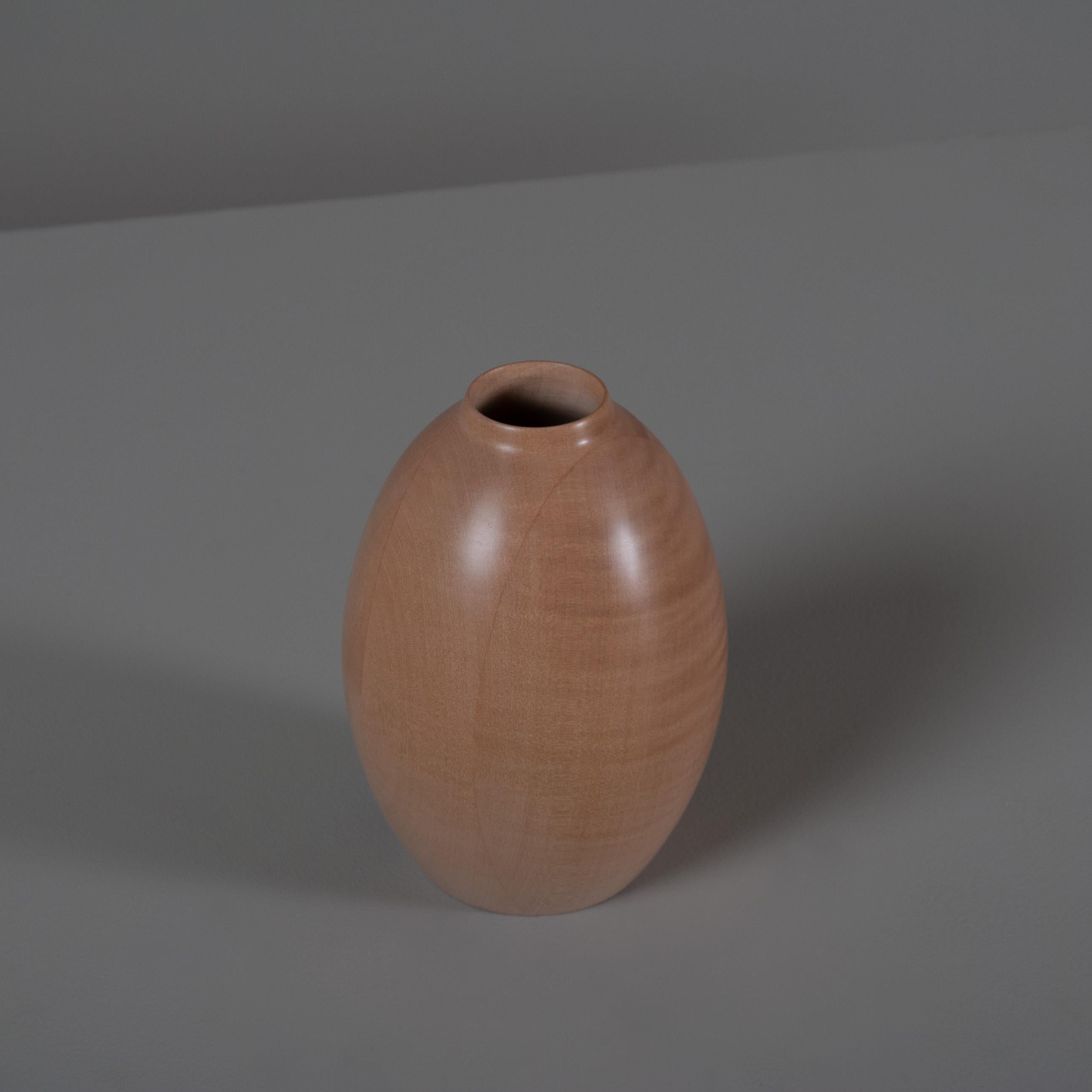 Inglese Vaso di sicomoro inglese fatto a mano in vendita