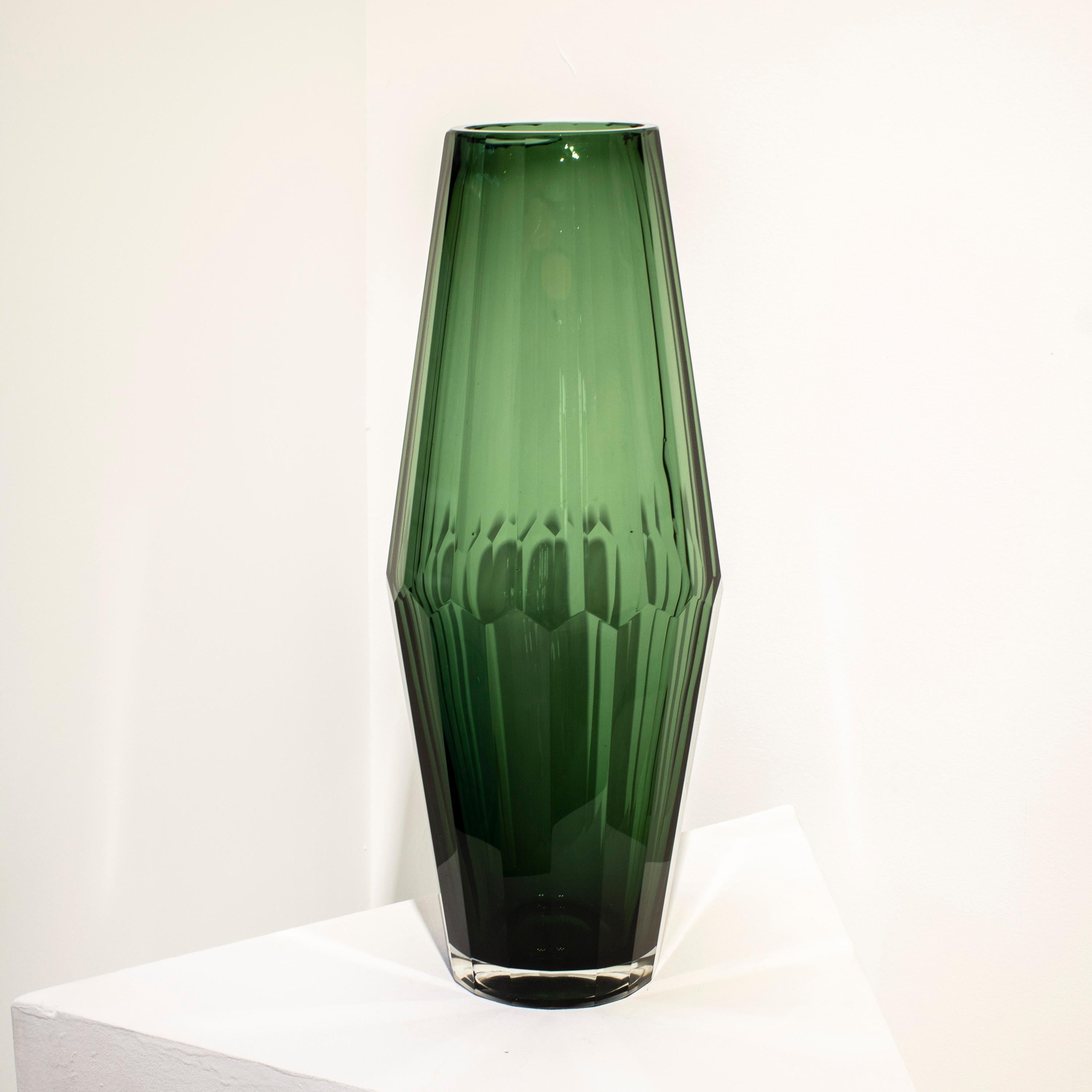 Handcrafted Faceted Semi Transparent Green Color Glass Vase, Italy, 2024 In Good Condition For Sale In Madrid, ES