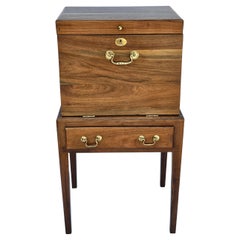 Forziere artigianale Feder in noce nero massiccio e legno satinato Silver Smith