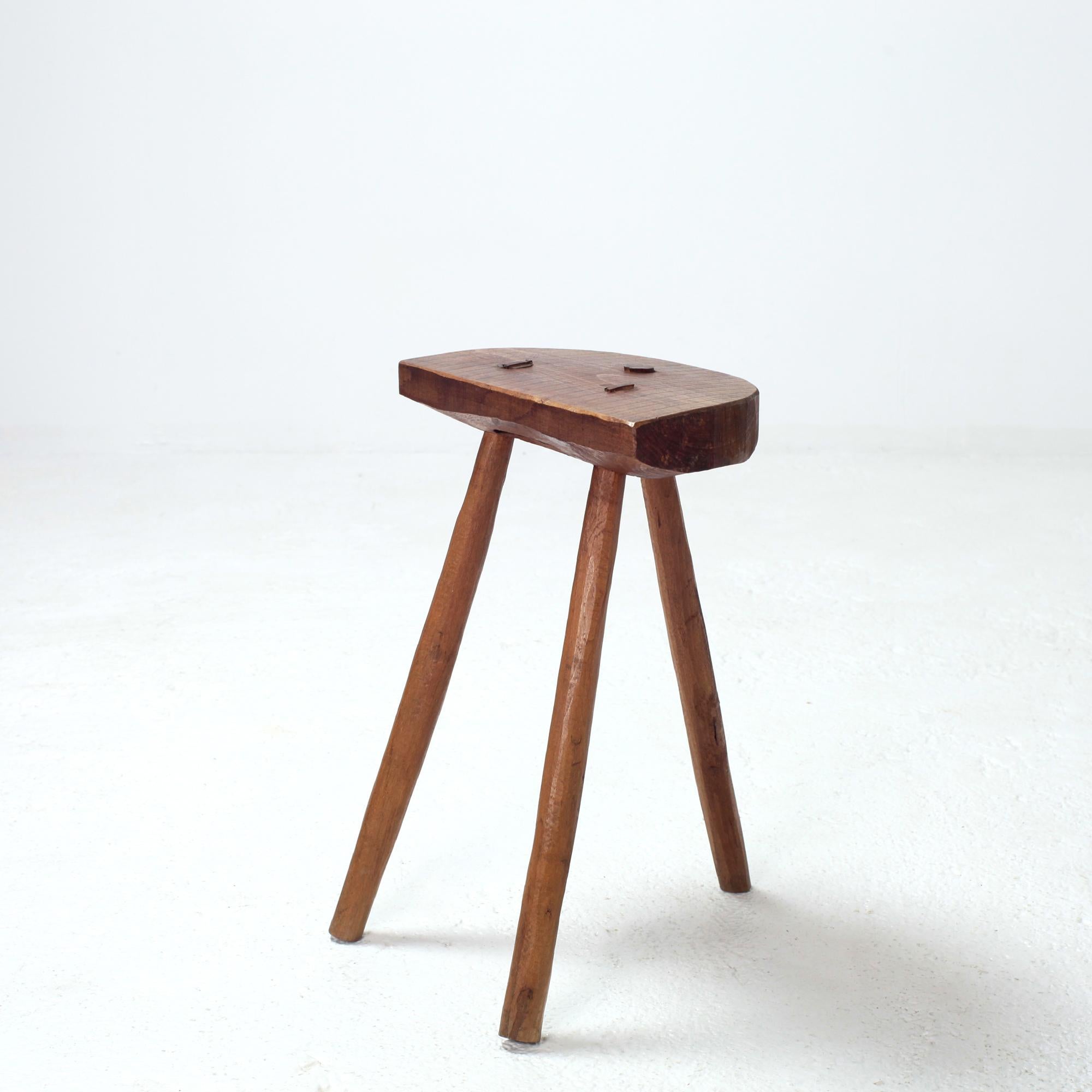 Handcrafted french brutalist solid wood tripod stool or side table
France 1960s
No nails or hardware
In the style of Jean Touret, Charlotte Perriand, Francis Jourdain
