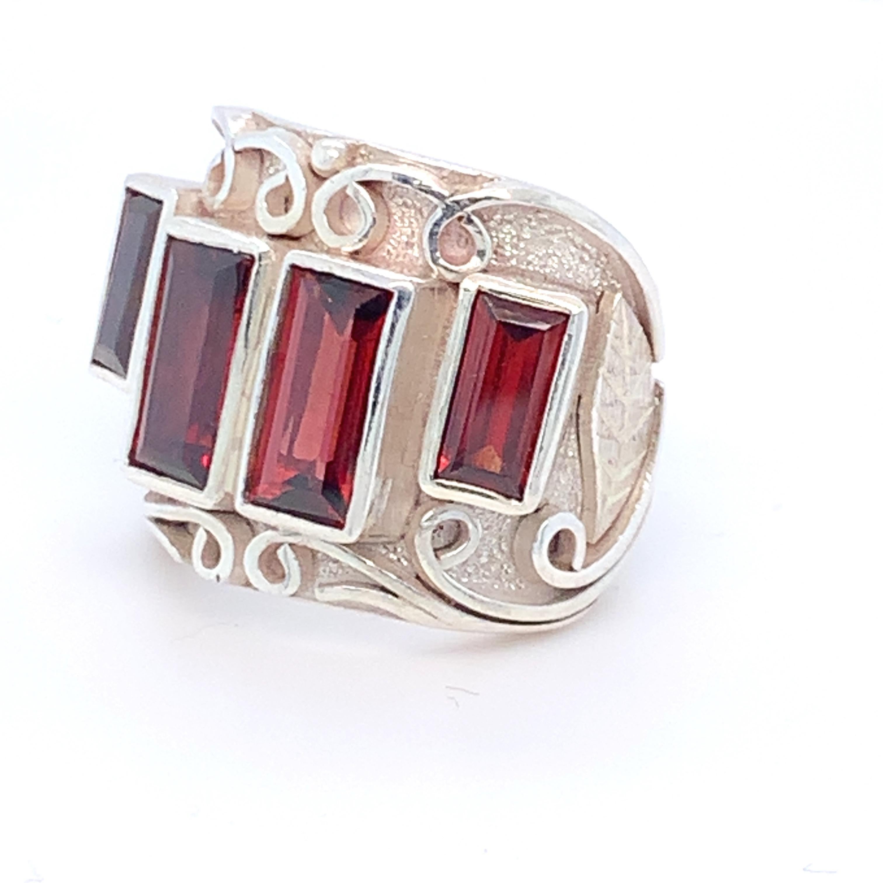 Handcrafted Garnet One of a Kind Sterling Silver Cocktail Ring For Sale 5