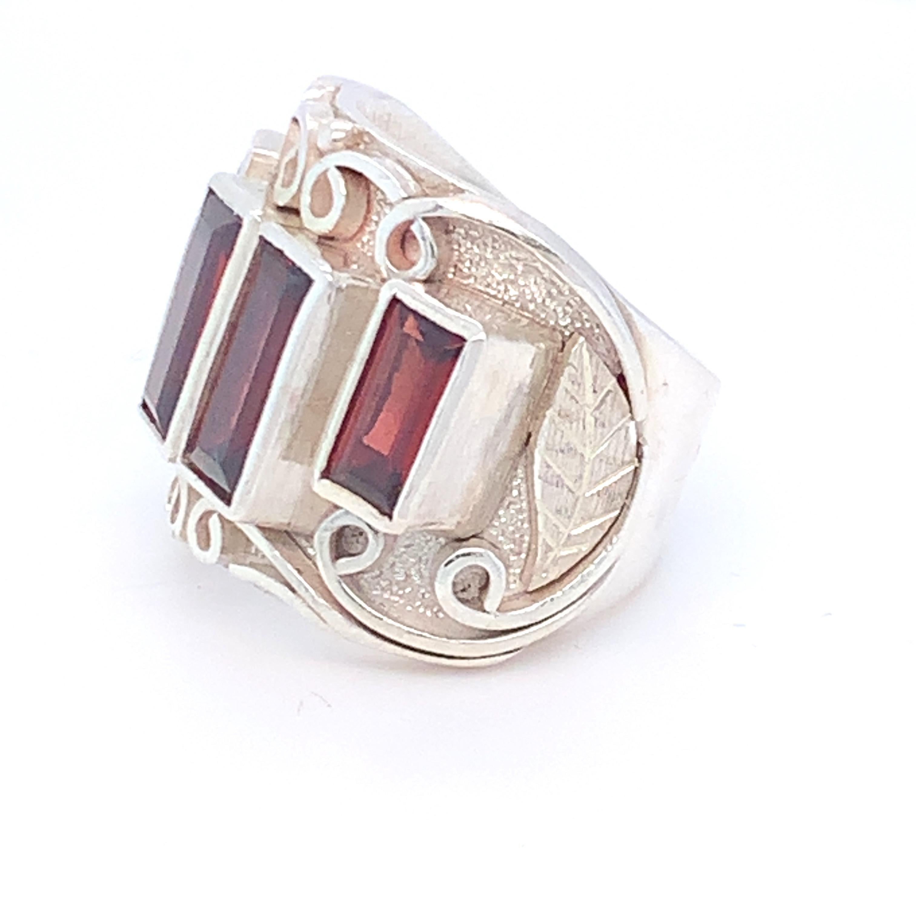 Handcrafted Garnet One of a Kind Sterling Silver Cocktail Ring For Sale 7