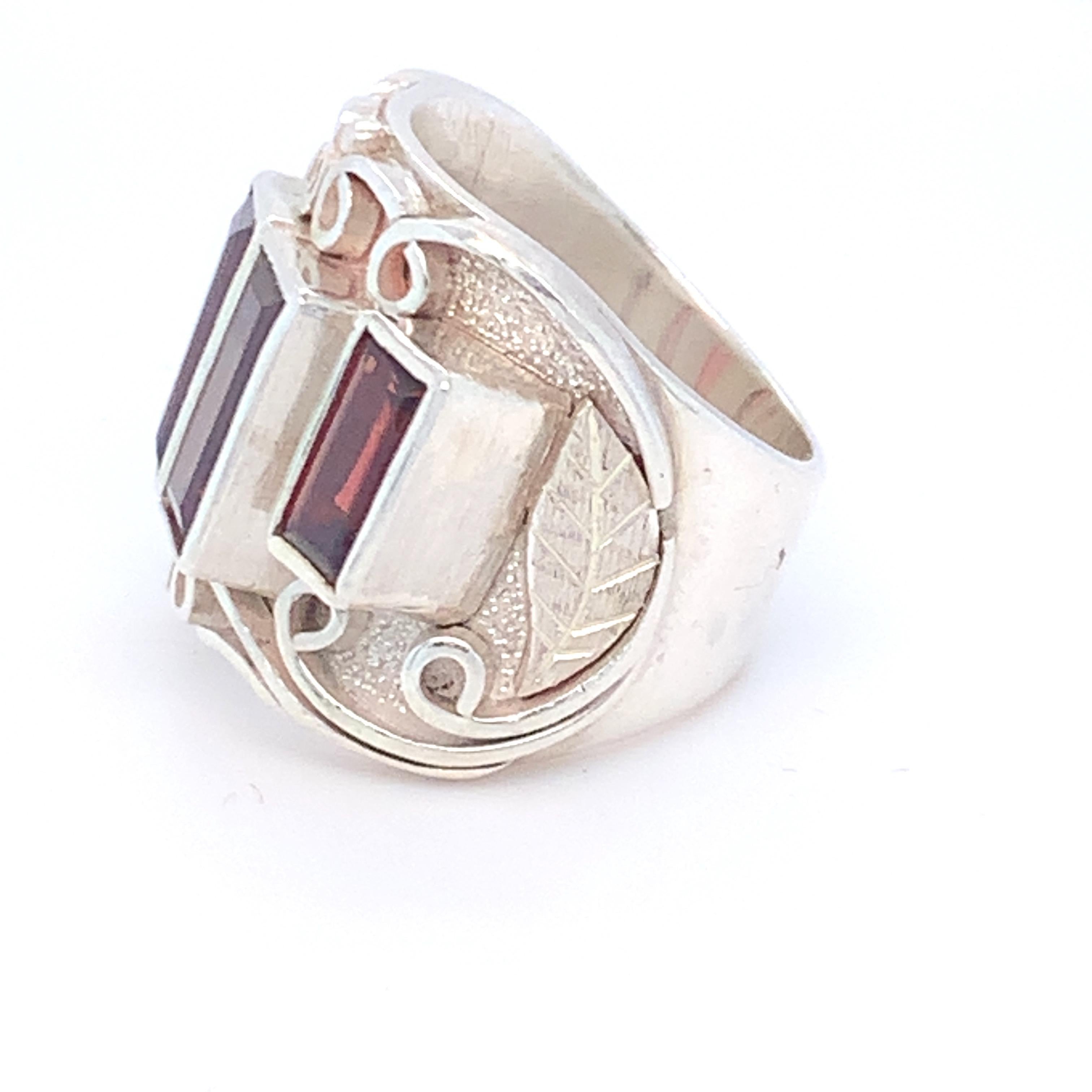Handcrafted Garnet One of a Kind Sterling Silver Cocktail Ring For Sale 1