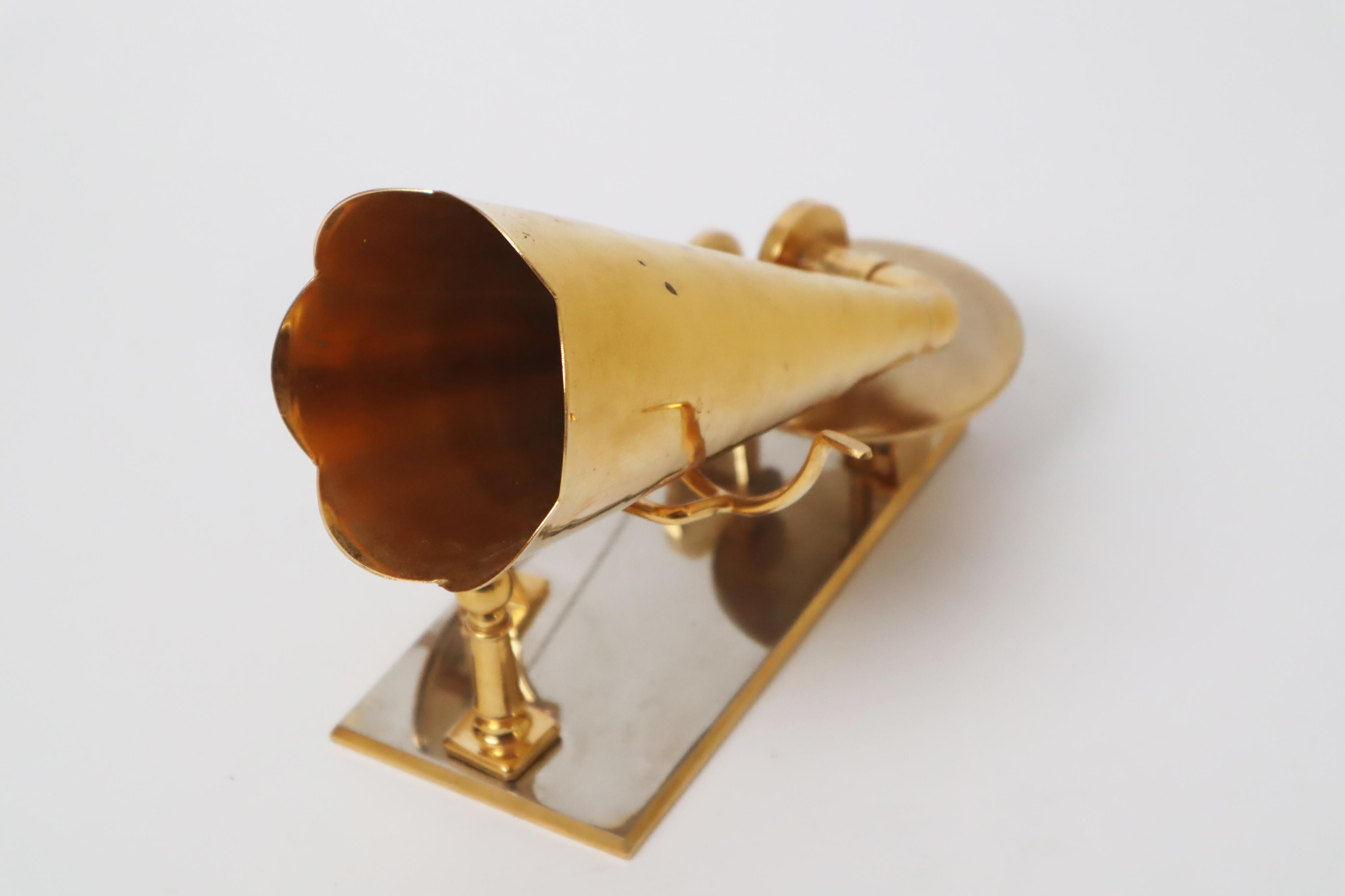 Handcrafted Golden First Gramophone Model after Emil Berliner 1887, Germany For Sale 8