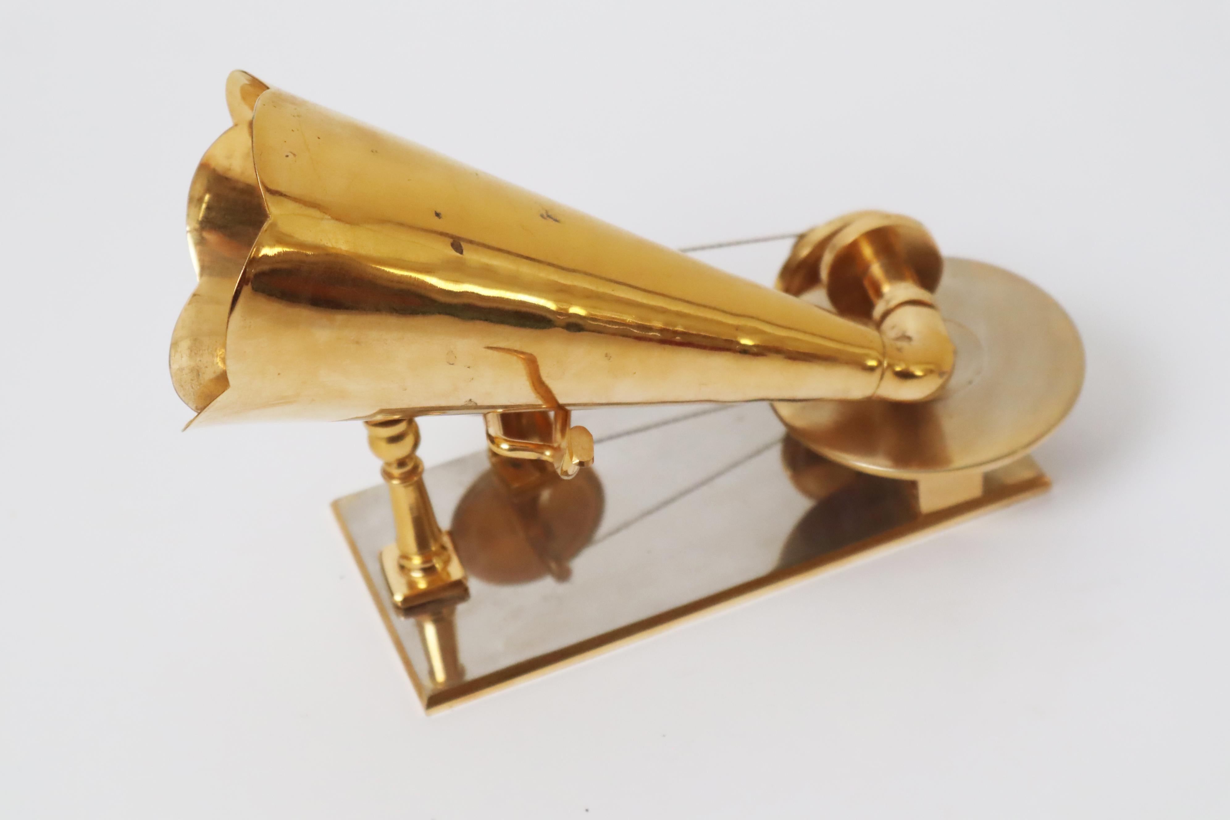 Handcrafted Golden First Gramophone Model after Emil Berliner 1887, Germany For Sale 9
