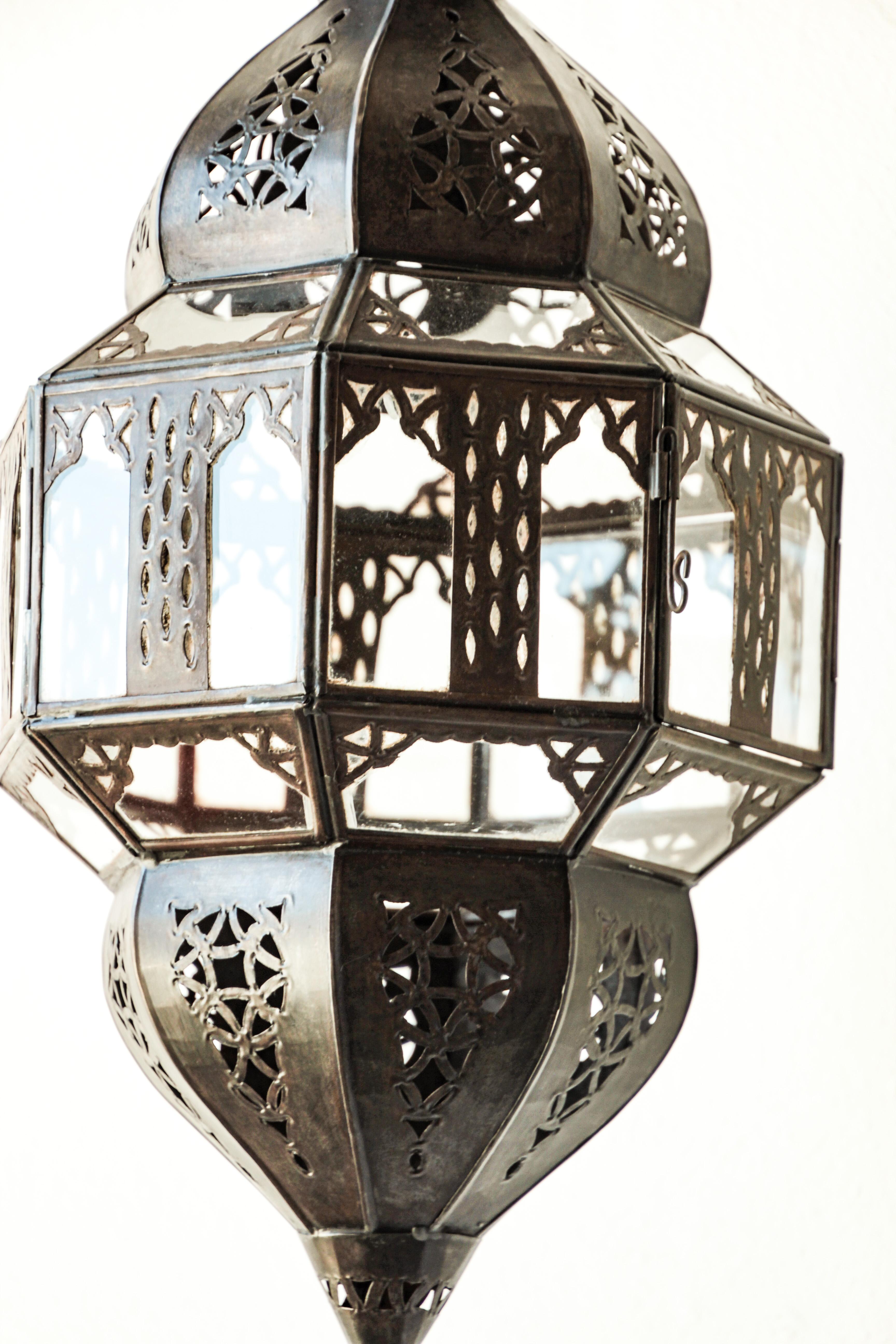 XIXe siècle Lanterne en verre mauresque de forme octogonale, fabriquée à la main en vente