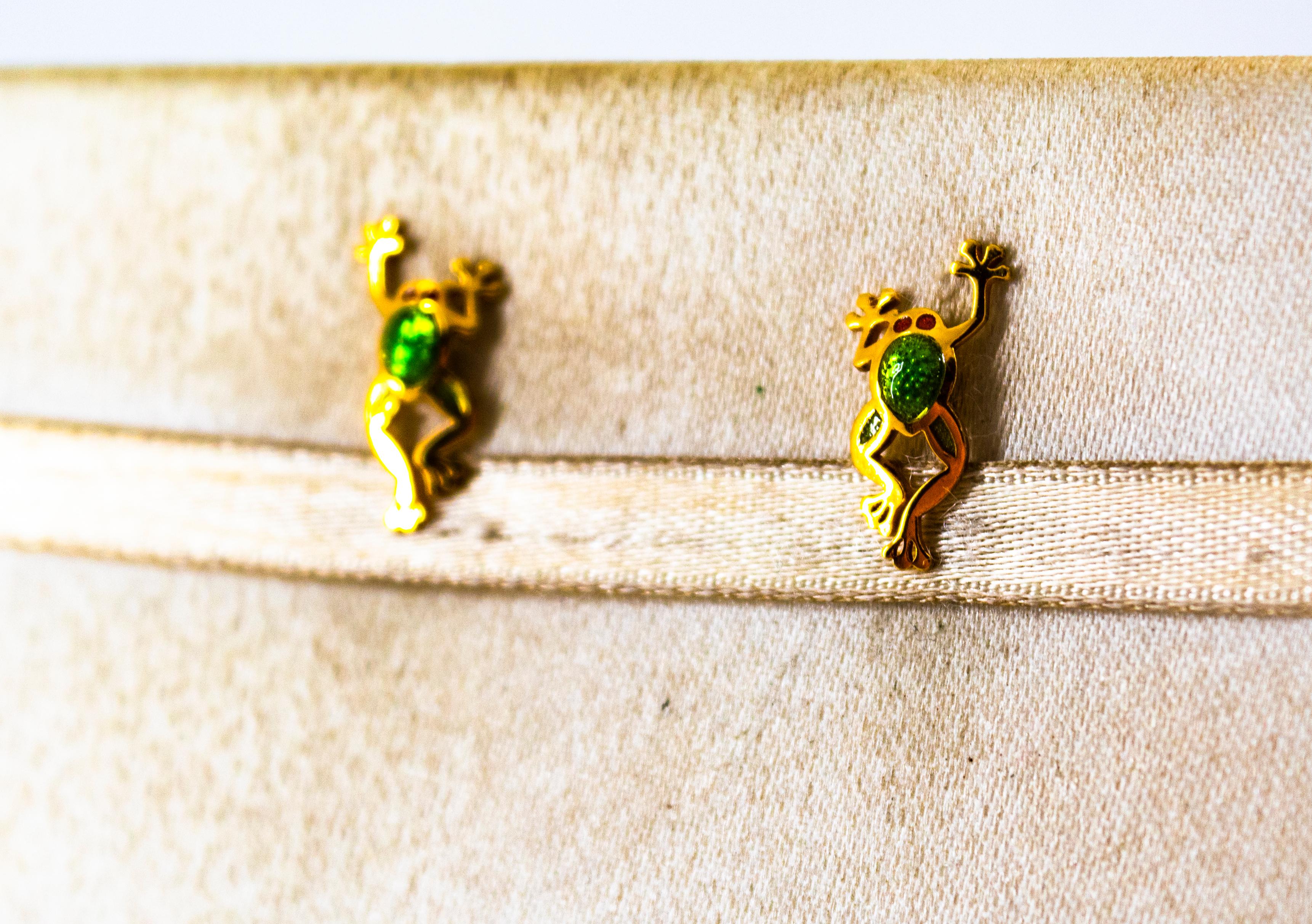 Handgefertigte Ohrstecker „Frog“ aus Gelbgold mit grüner Emaille und Gelbgold (Art nouveau) im Angebot