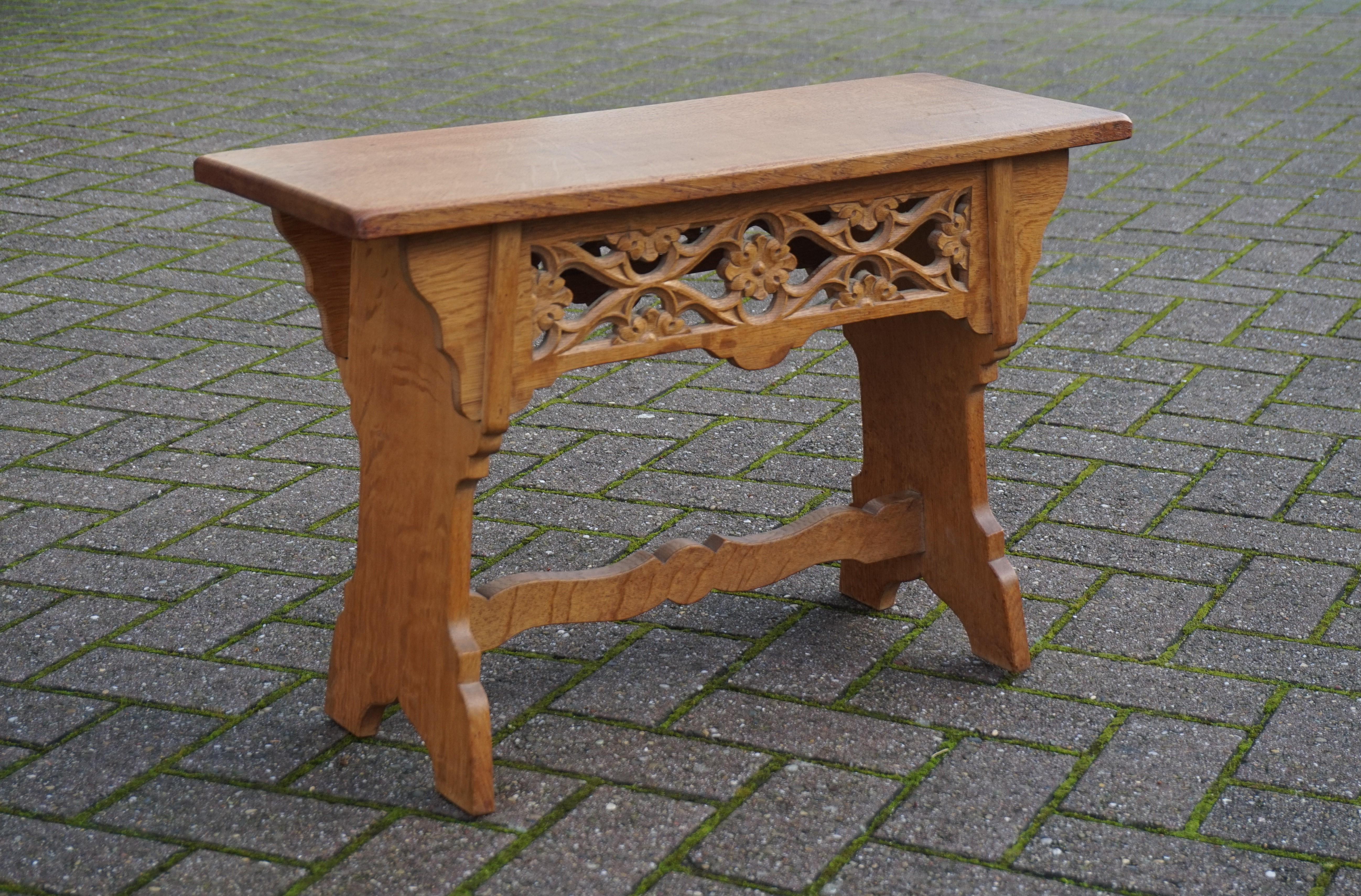 Handcrafted and Hand Carved Gothic Revival Hall Bench or Stool Made of Solid Oak For Sale 5