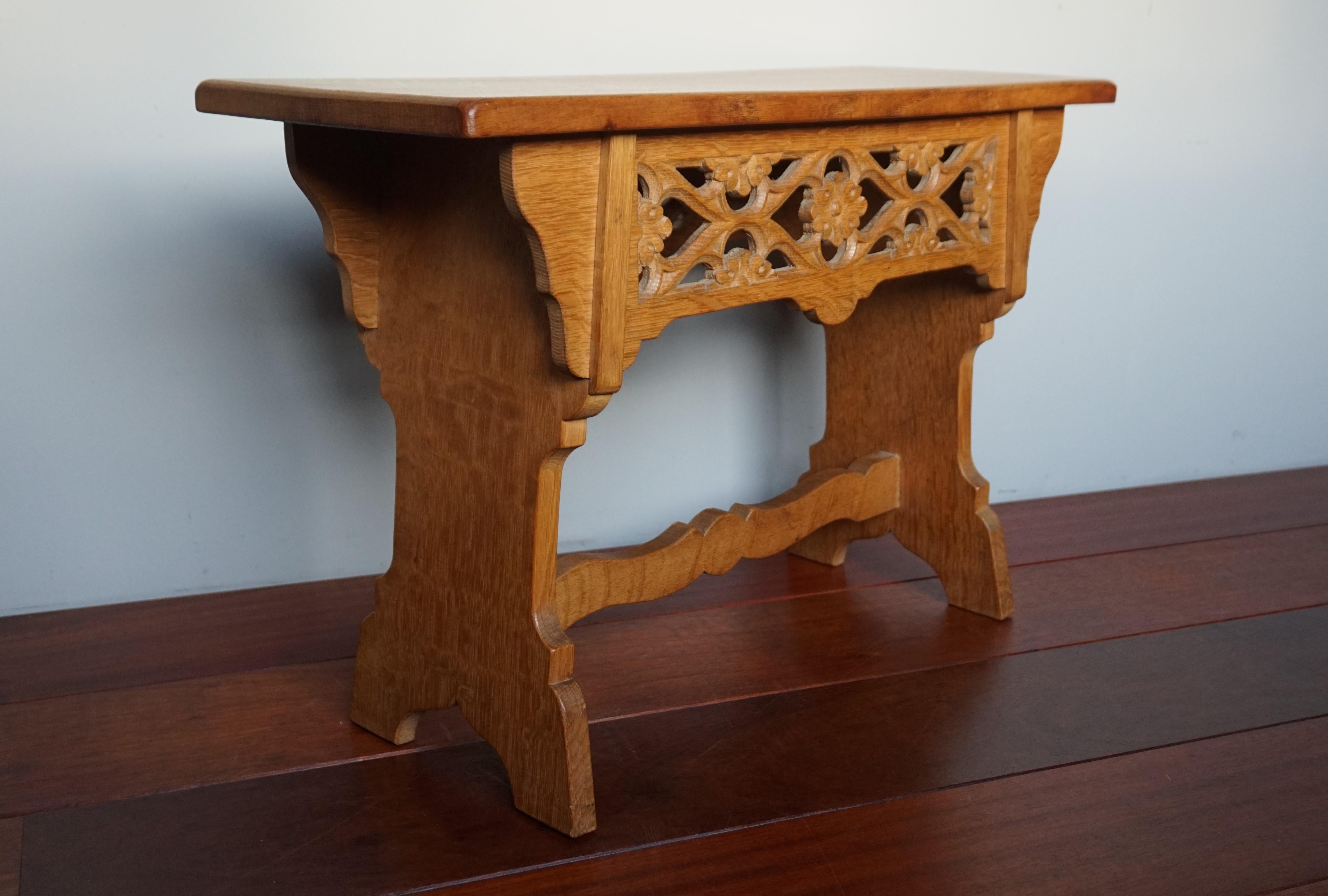 20th Century Handcrafted and Hand Carved Gothic Revival Hall Bench or Stool Made of Solid Oak For Sale