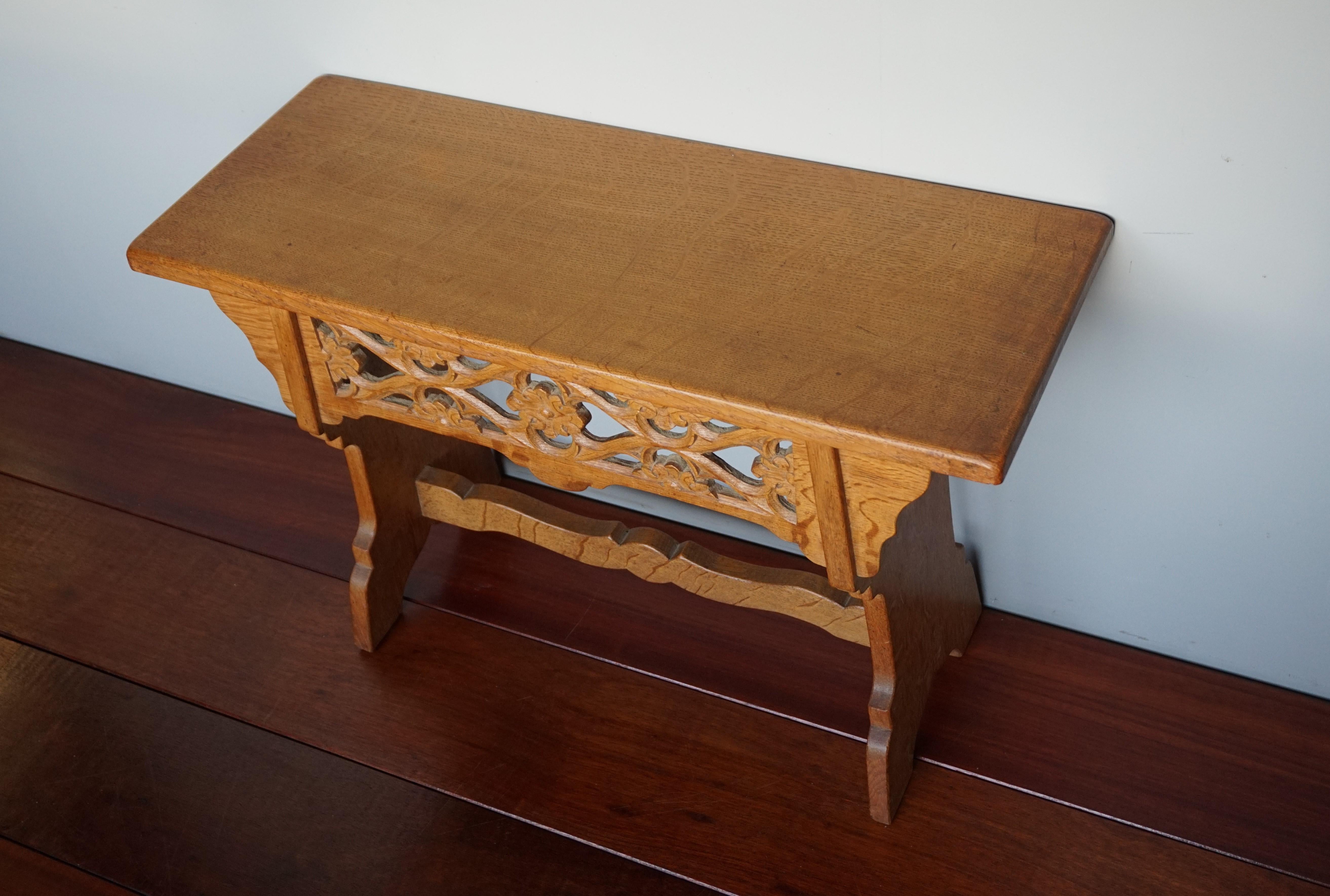 Handcrafted and Hand Carved Gothic Revival Hall Bench or Stool Made of Solid Oak For Sale 1