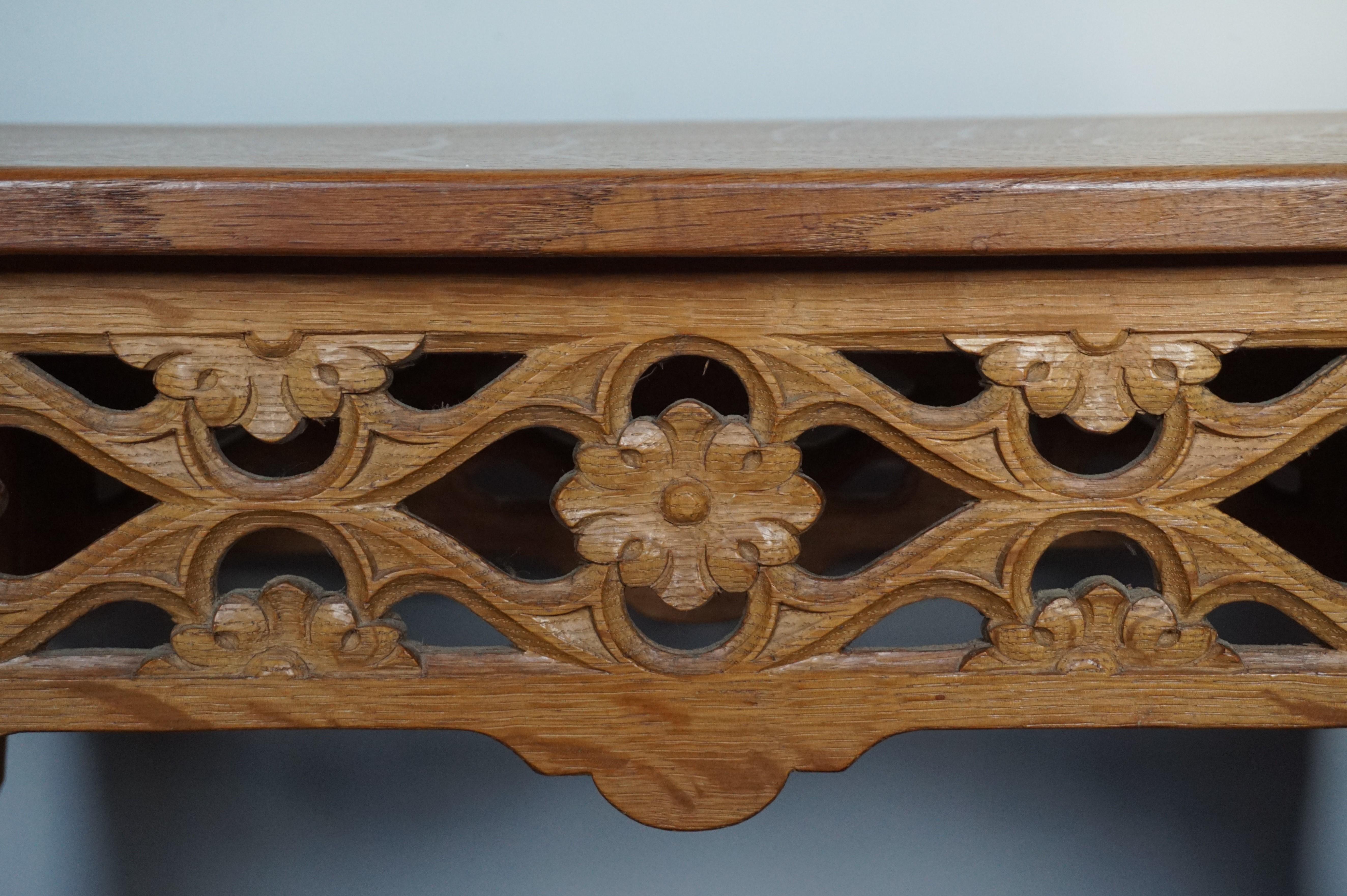 Handcrafted and Hand Carved Gothic Revival Hall Bench or Stool Made of Solid Oak For Sale 3