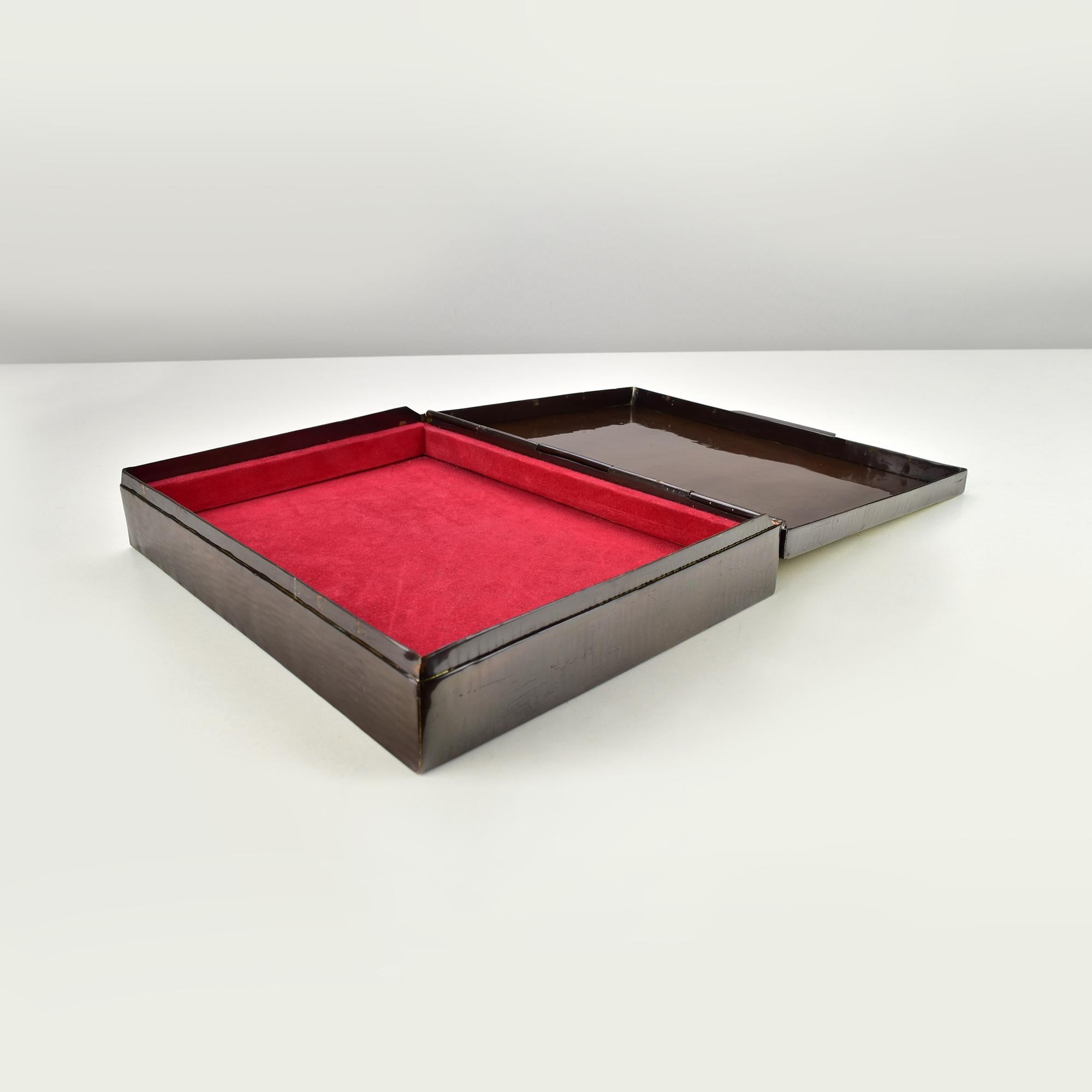 Hammered Handcrafted Heavy Copper Jewelry Box with Inka Aztec Brass Inlay by Vicky, Peru For Sale