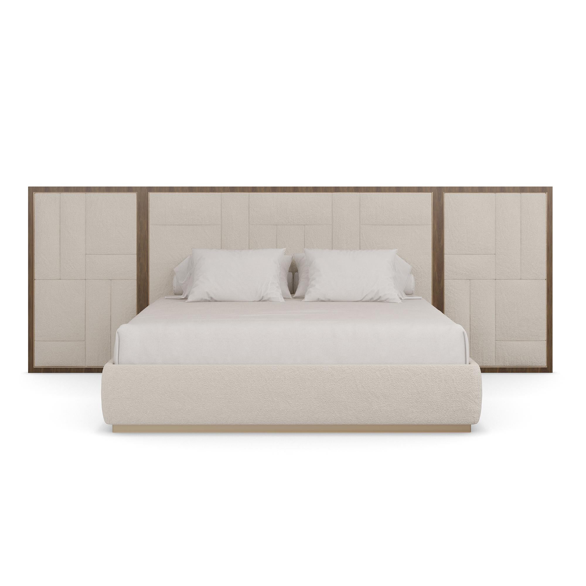Moderne Lit Hudson en tissu bouclé et cadre en noyer, fabriqué à la main par Nolita Harbour en vente