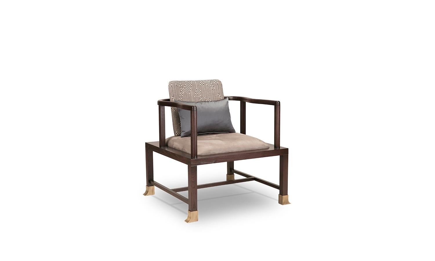 Handgefertigter Sessel im kaiserlichen Stil mit gegossenen Messingfüßen (21. Jahrhundert und zeitgenössisch) im Angebot