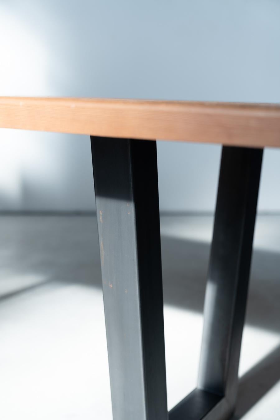 Periodo contemporaneo Handcrafted Industrial-Style Dining Table with Brushed Fir Top and Antique Ir... in vendita