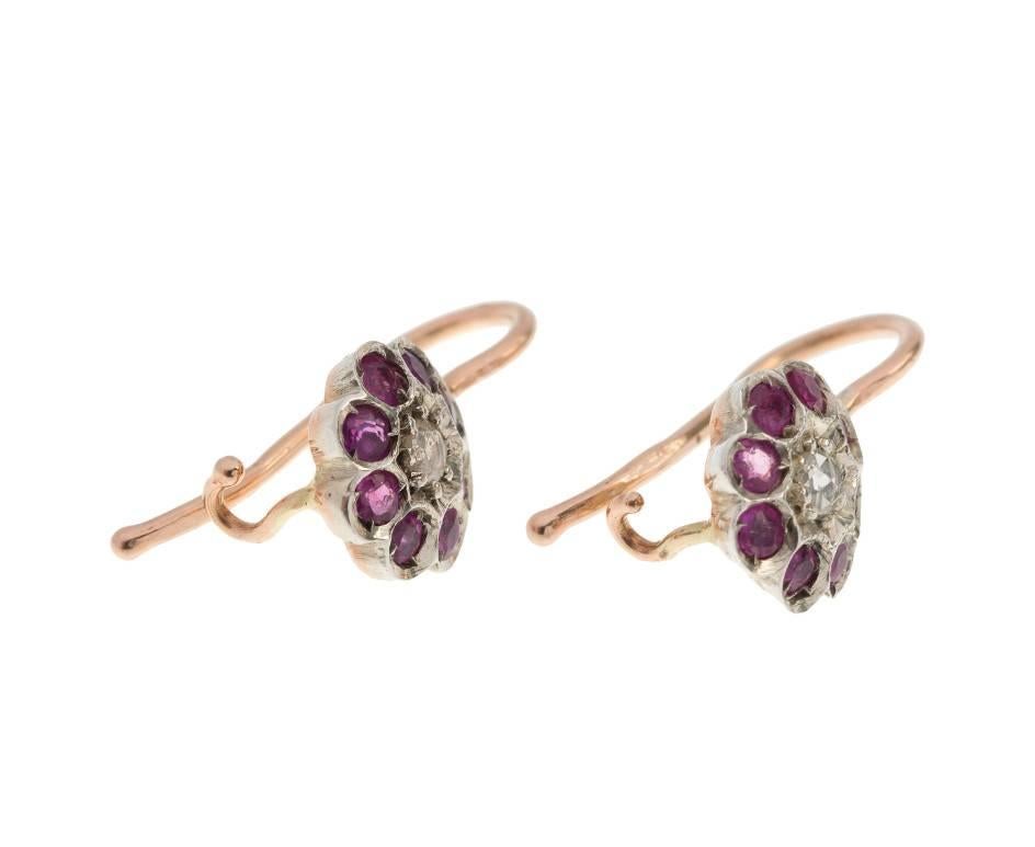 GEMMOLOGIST'S NOTES
This beautifully crafted ladies diamond & ruby flower earrings, handcrafted by third generation Italian goldsmiths in Naples, Italy. The perfect gift fora girlfriend or wife, or simply a self-treat.

Gorgeous earrings that can be