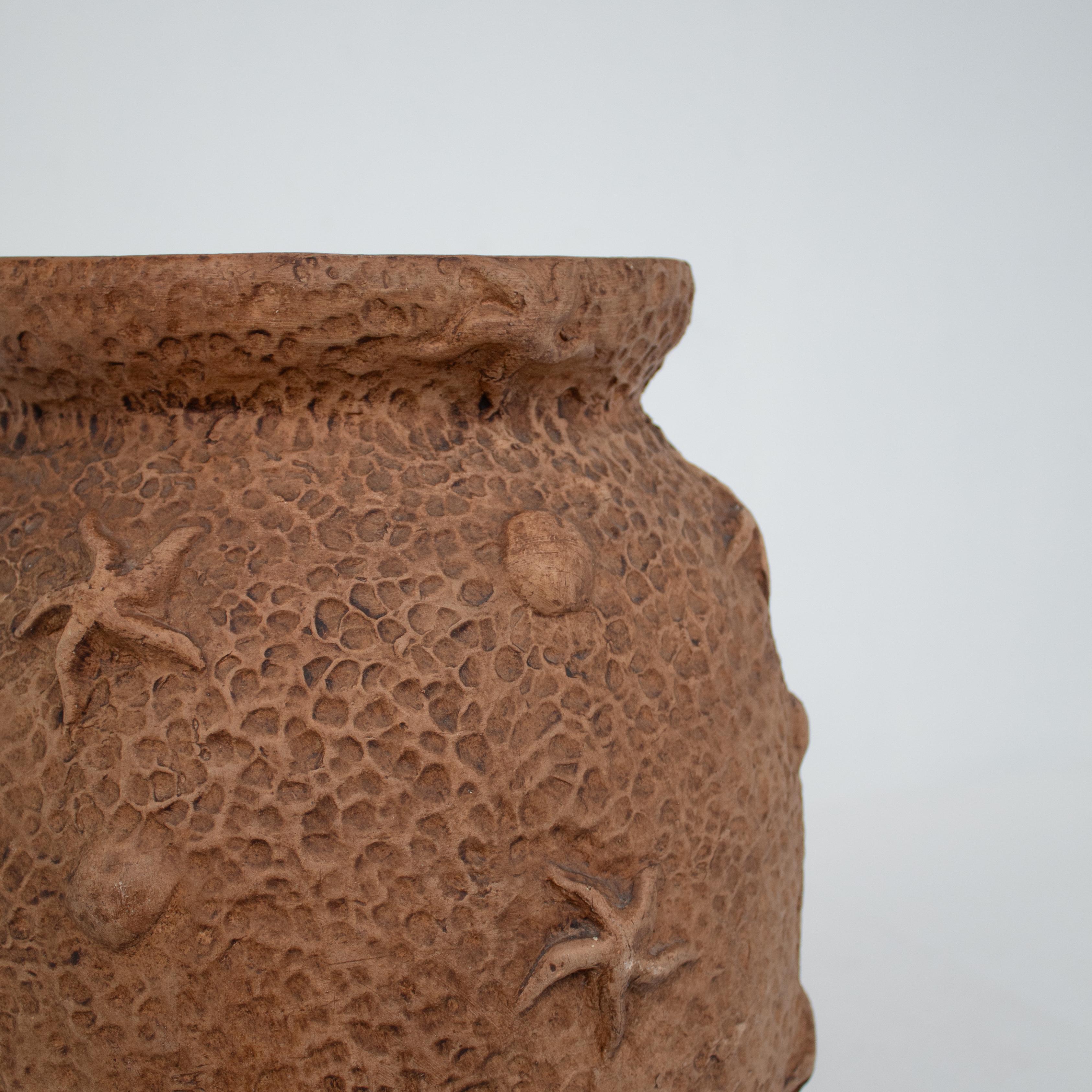 Handgefertigte italienische Terrakotta-Vase (Böhmisch) im Angebot